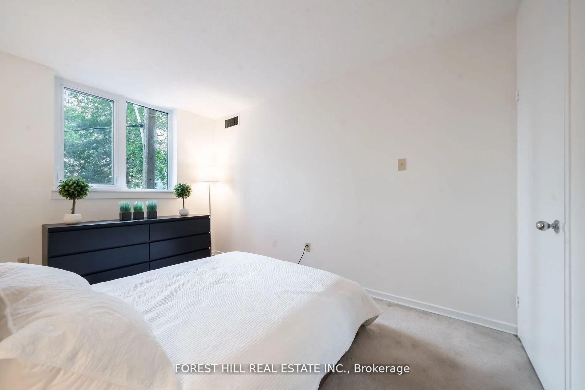1055 Bay Street, #201