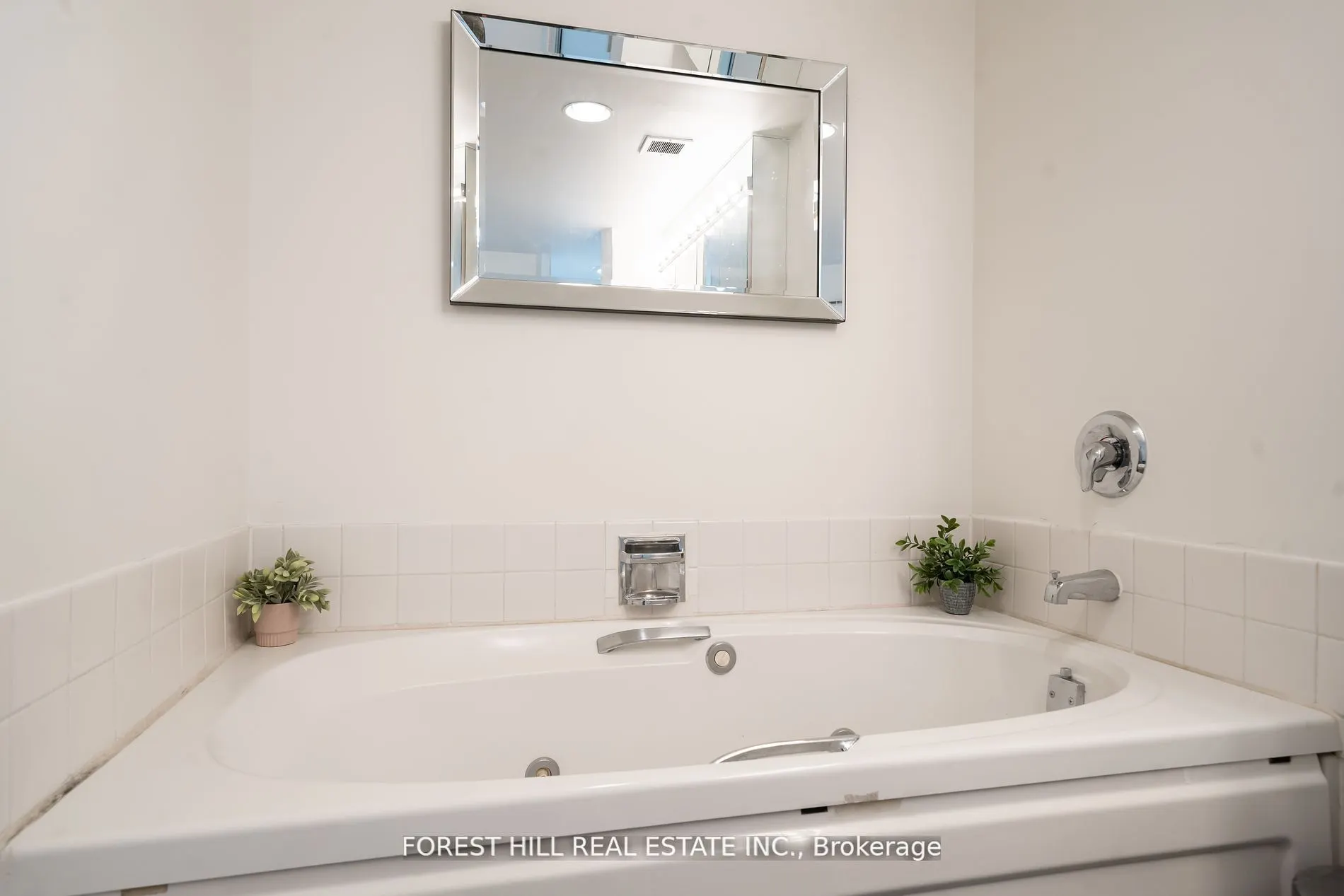 1055 Bay Street, #201