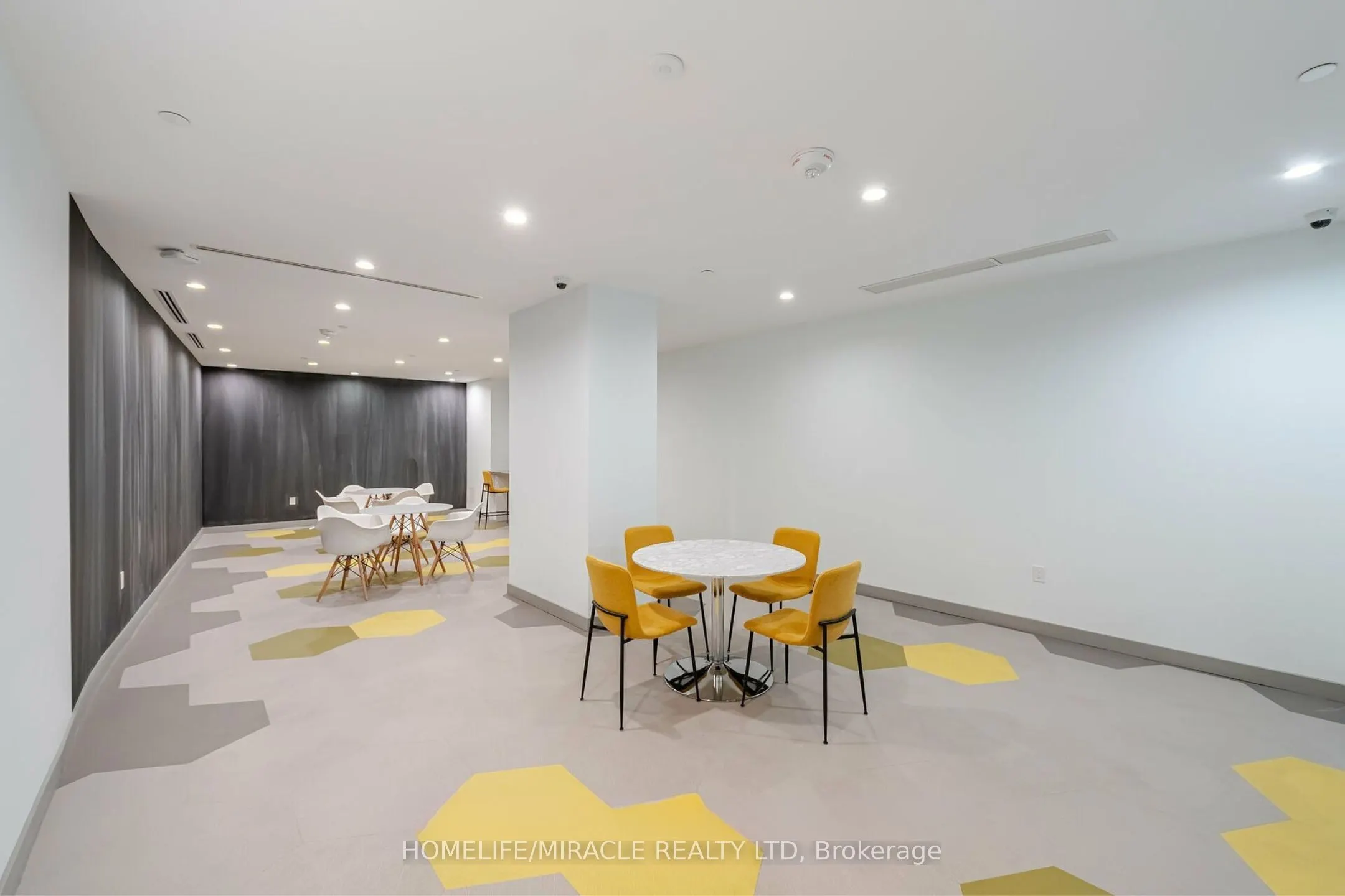 28 Freeland Street, #5307