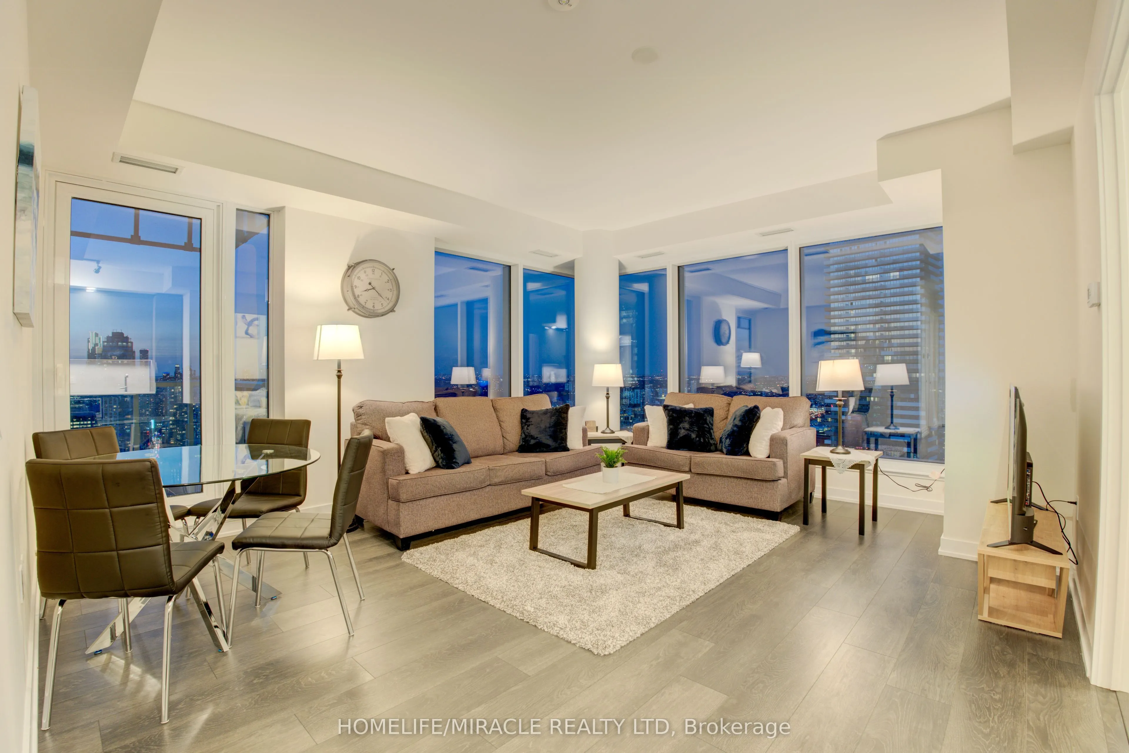 28 Freeland Street, #5307