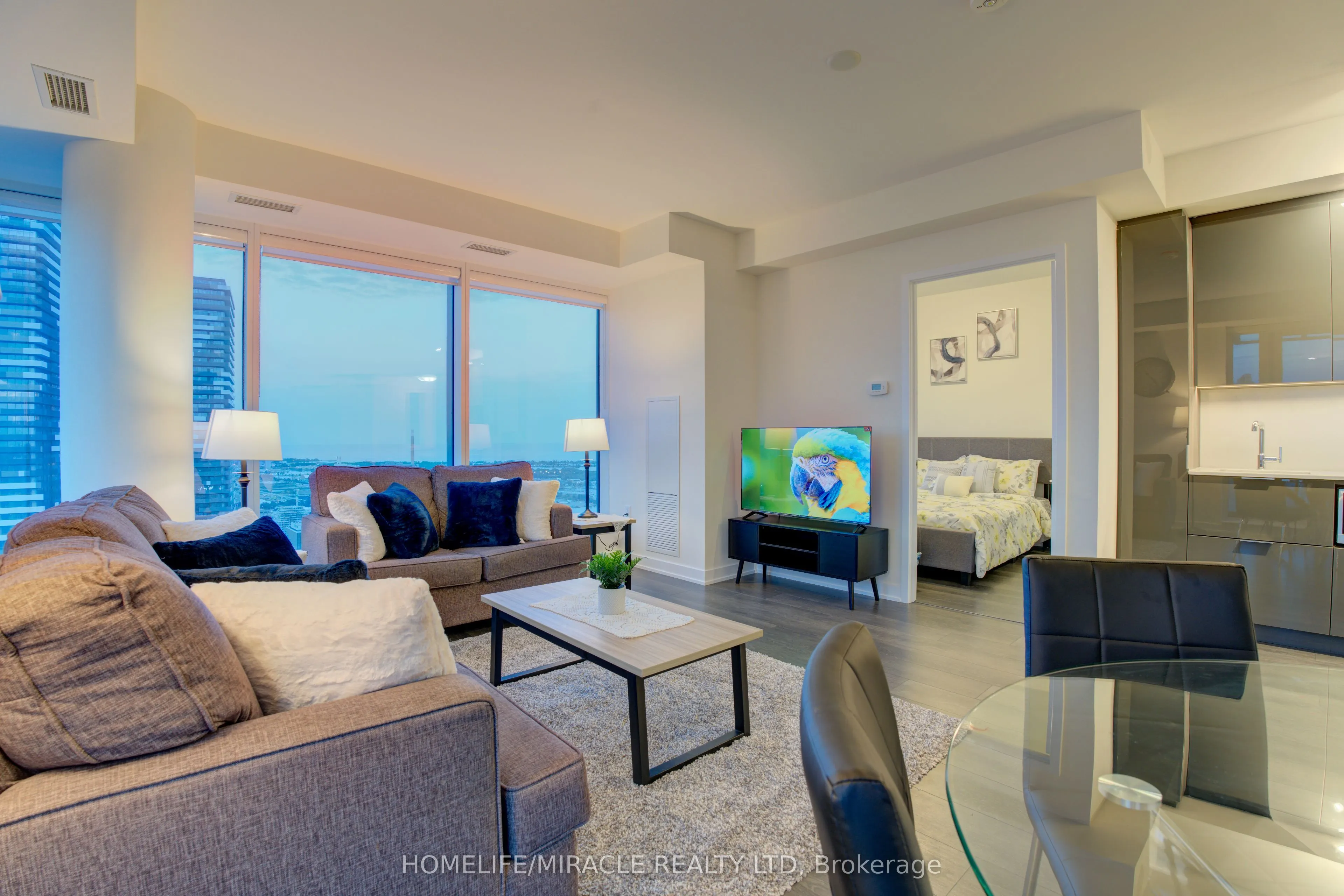 28 Freeland Street, #5307