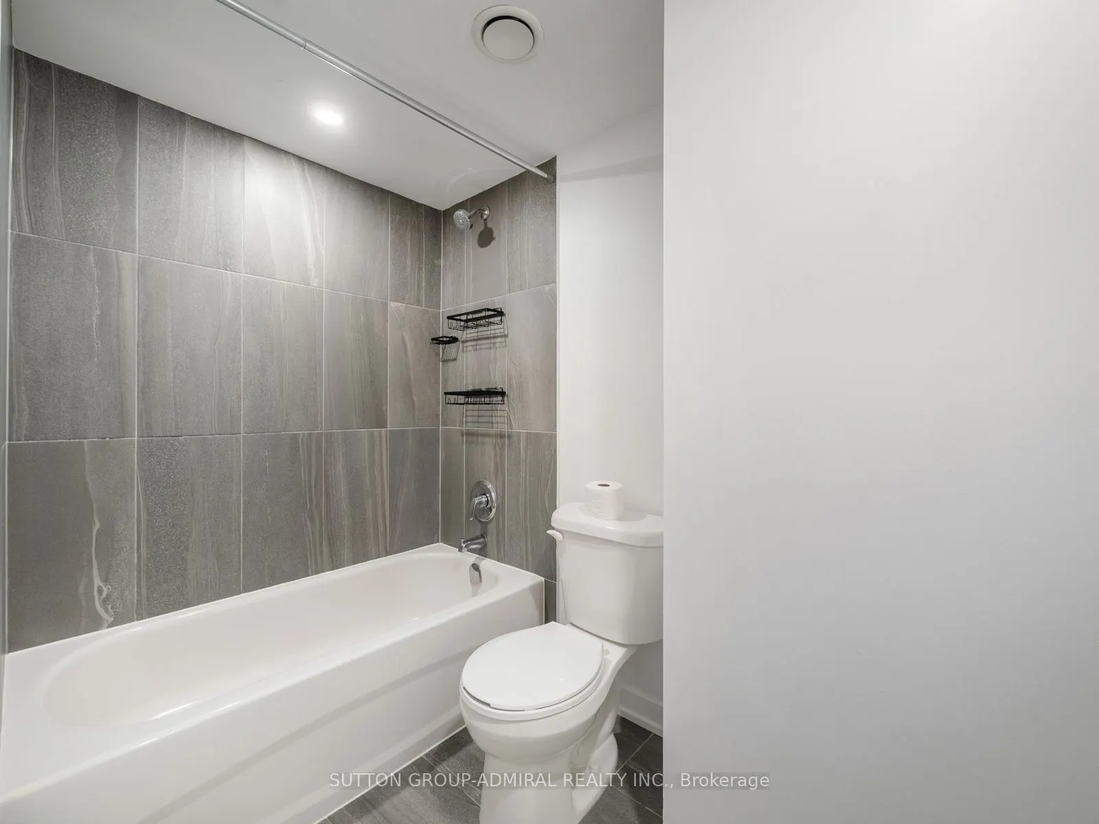 16 Marquette Avenue, #3