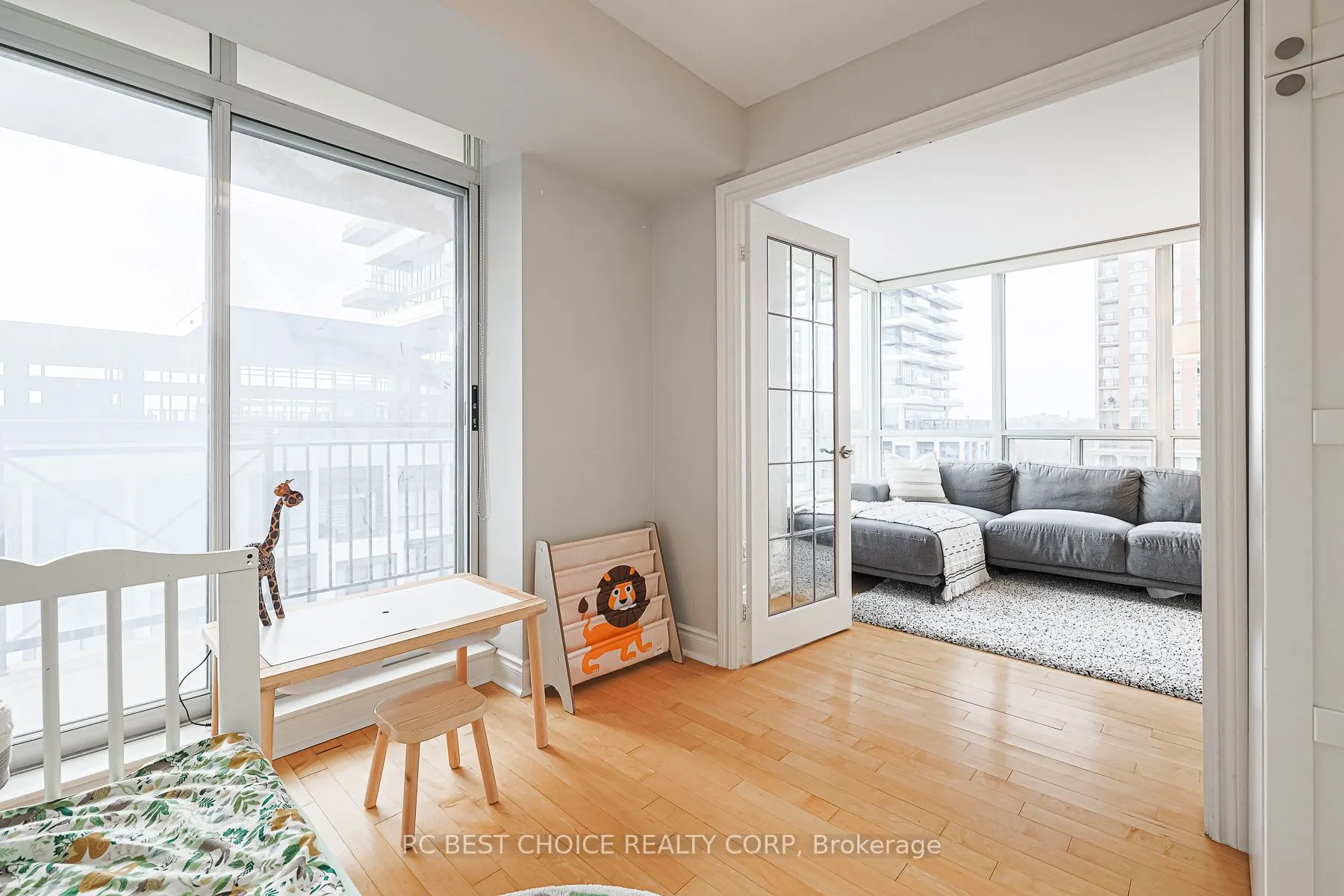 1103 Leslie Street, #504