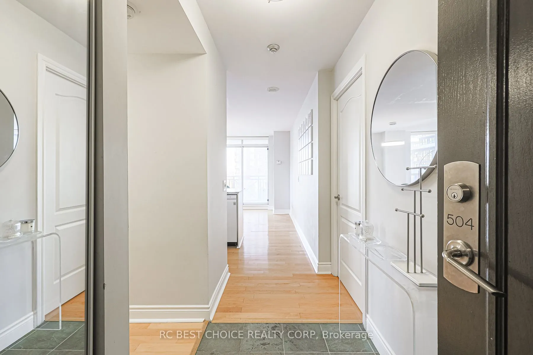 1103 Leslie Street, #504