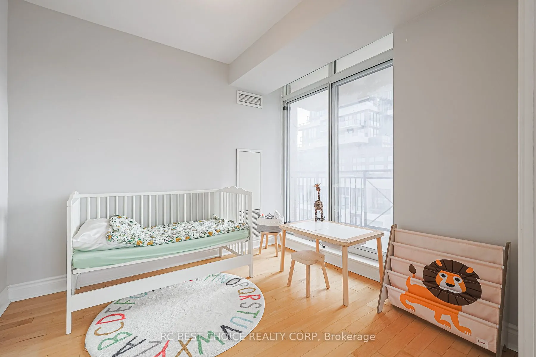1103 Leslie Street, #504