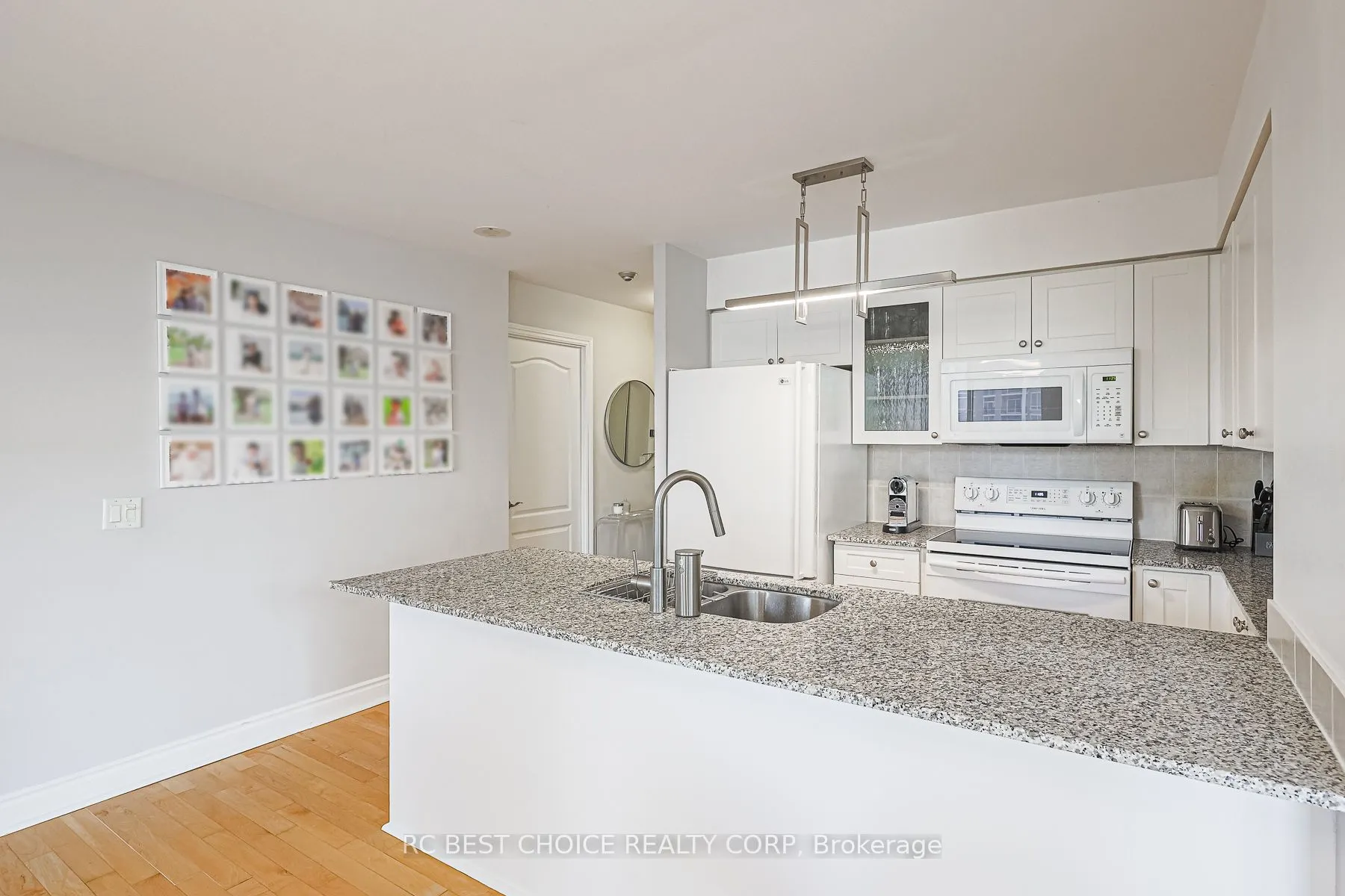 1103 Leslie Street, #504