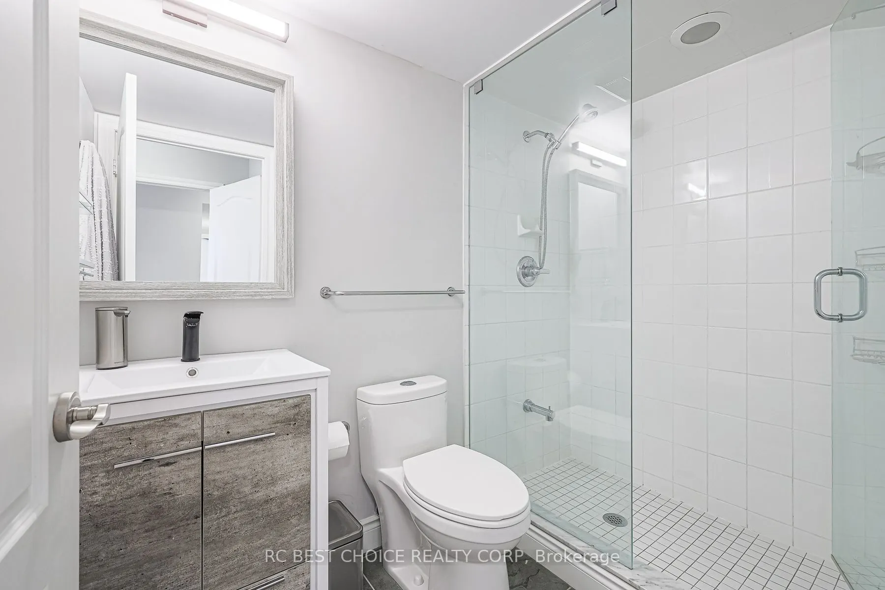 1103 Leslie Street, #504