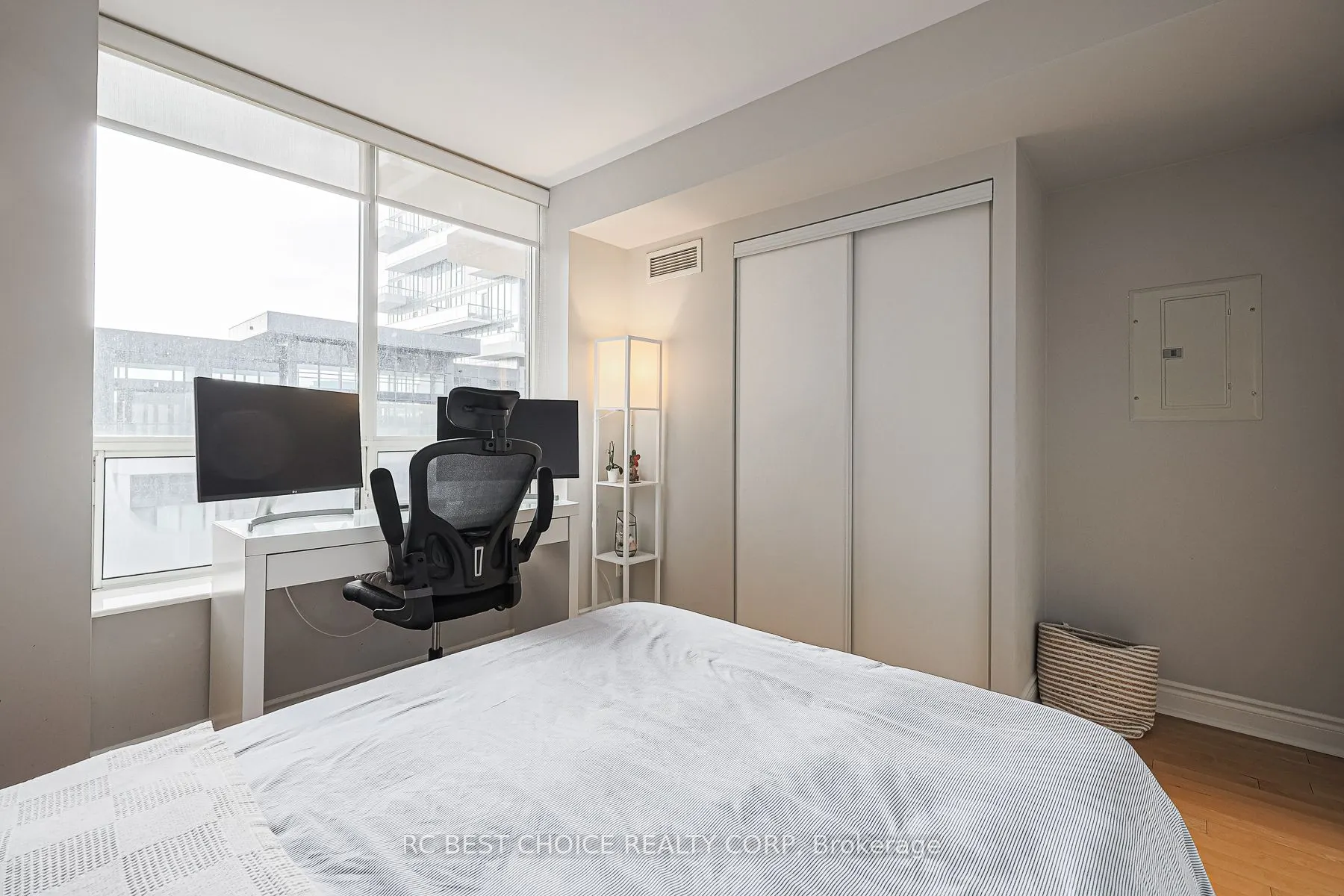 1103 Leslie Street, #504