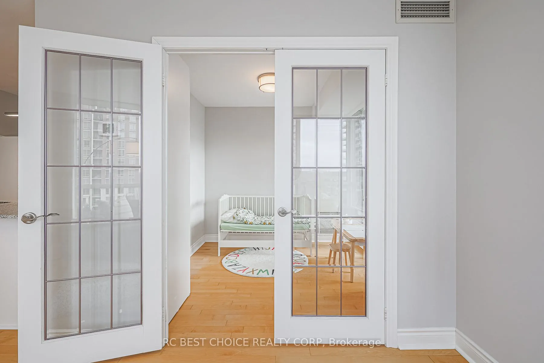 1103 Leslie Street, #504