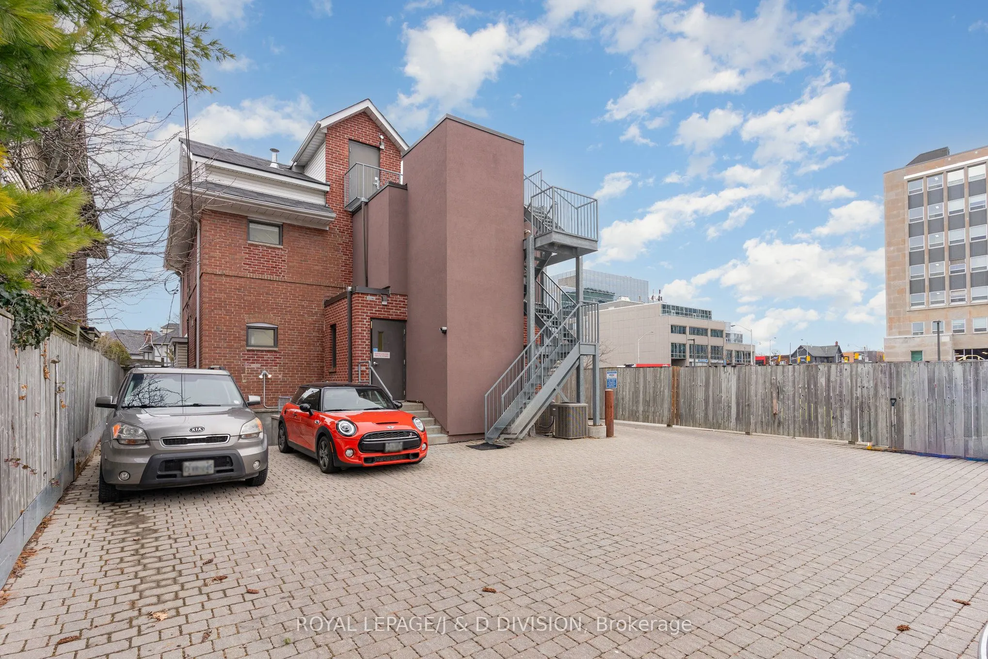 29 Chaplin Crescent