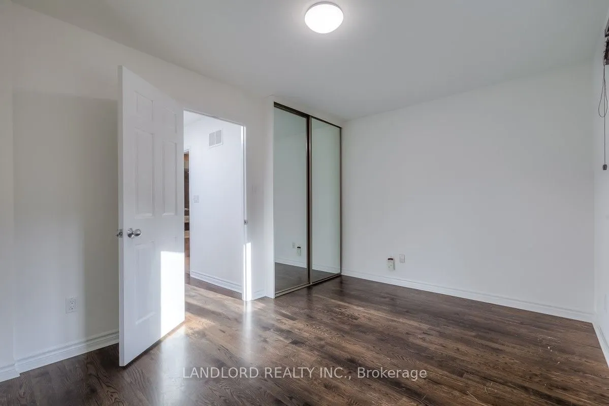 113 Earl Place