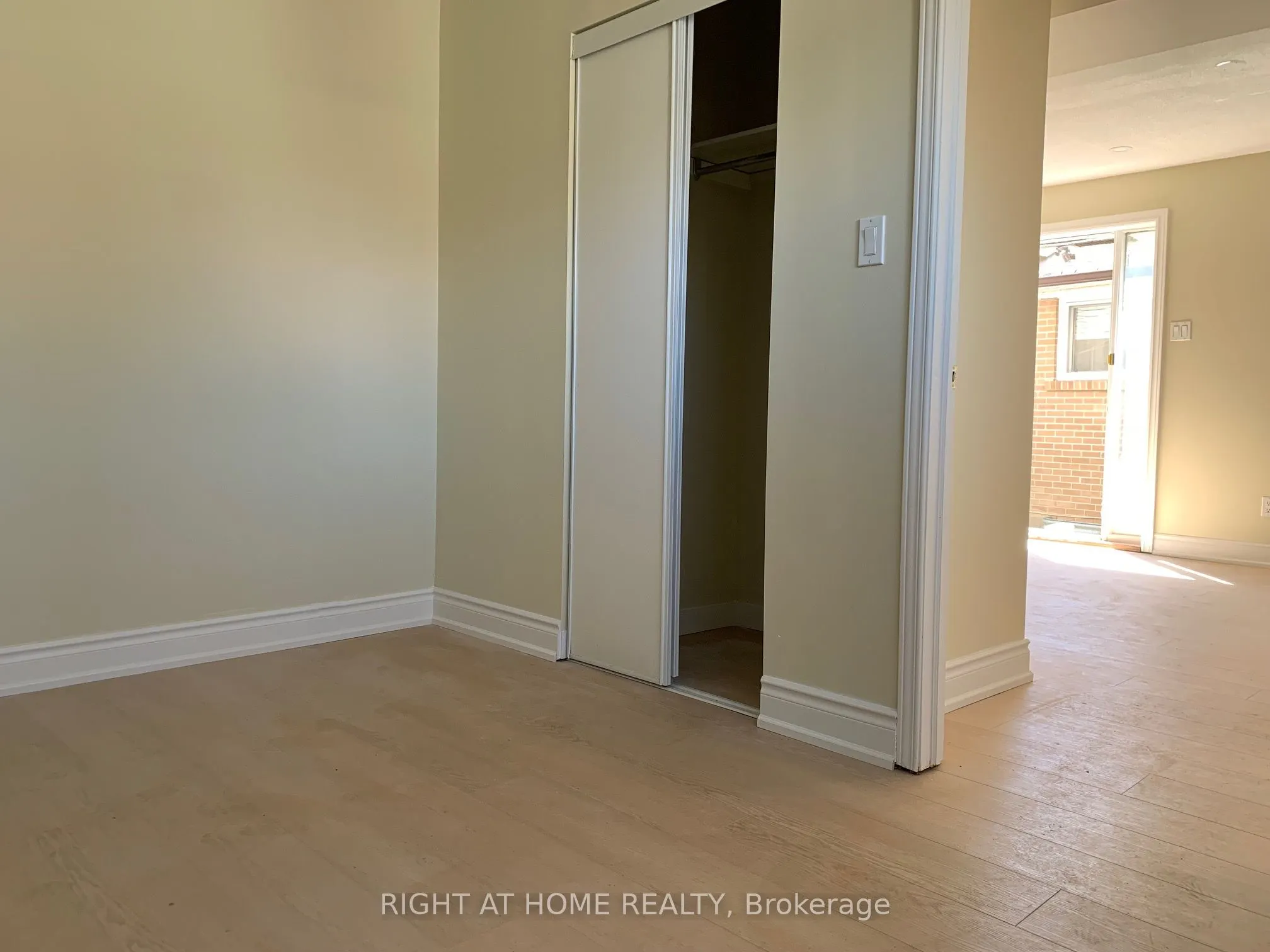 38 Lynch Road, #Main