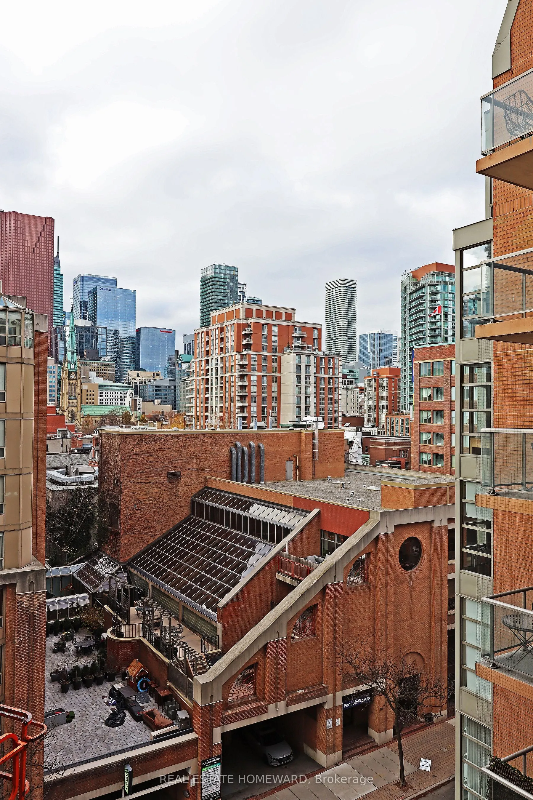 158 Front Street, #706