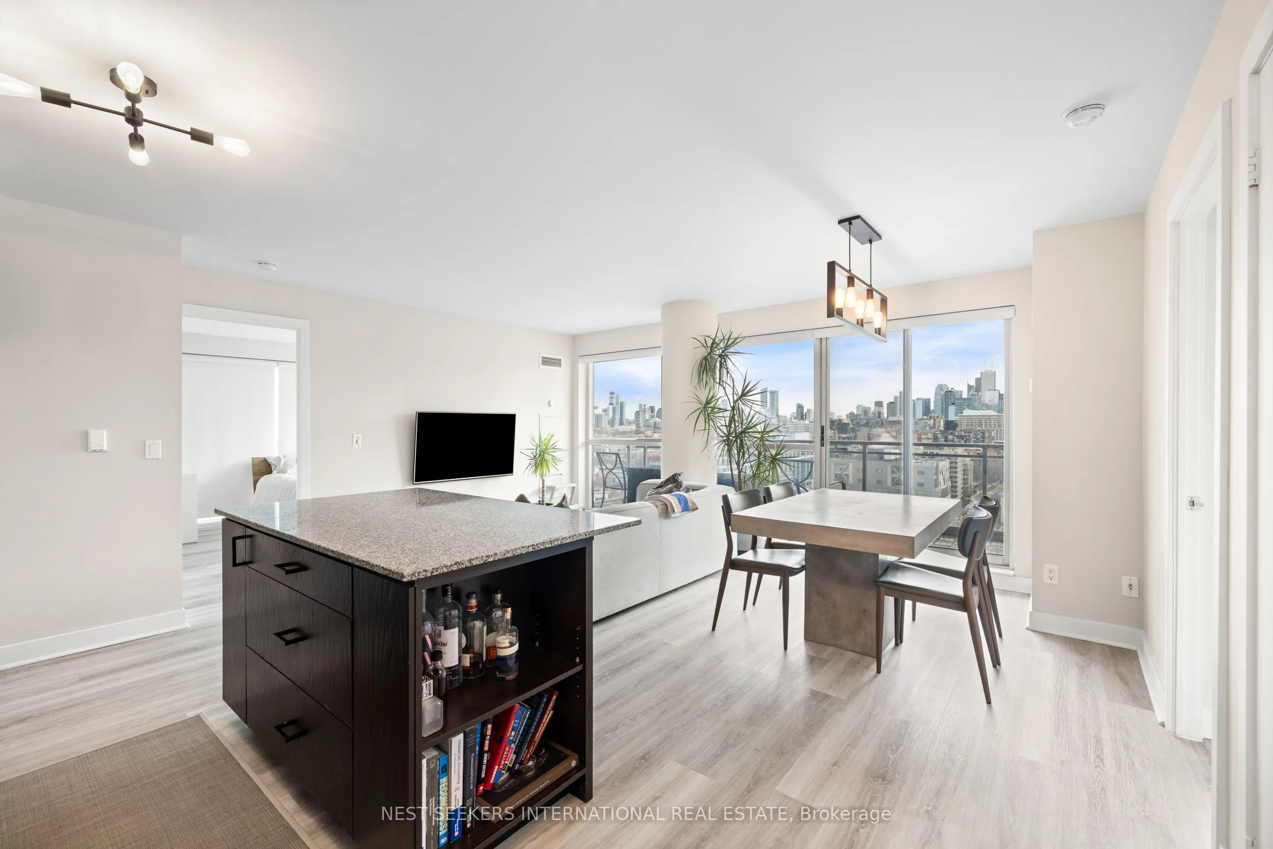 80 Western Battery Road, #1506