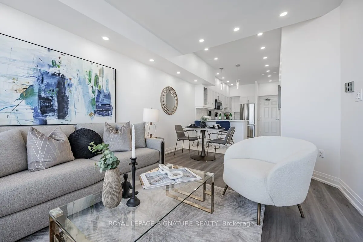 284 Bloor Street W, #1005