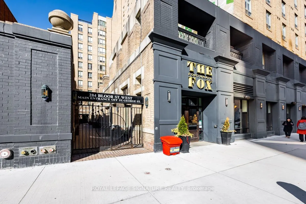 284 Bloor Street W, #1005
