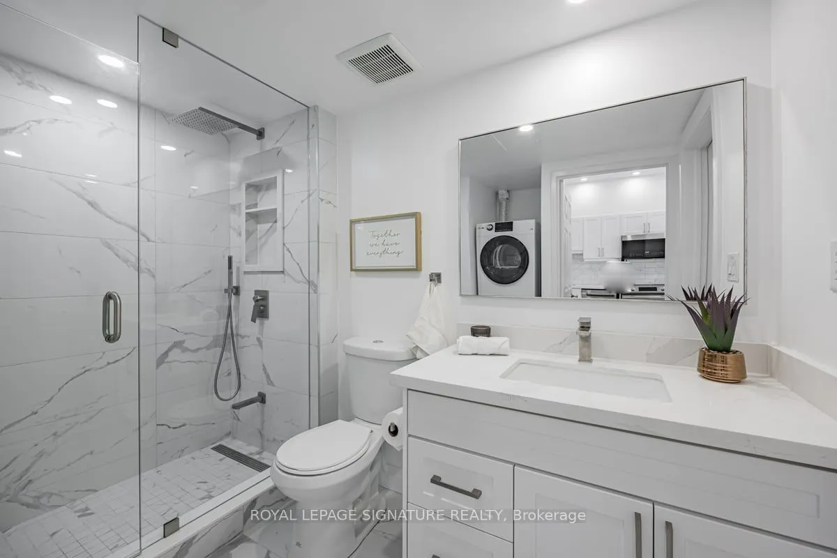 284 Bloor Street W, #1005