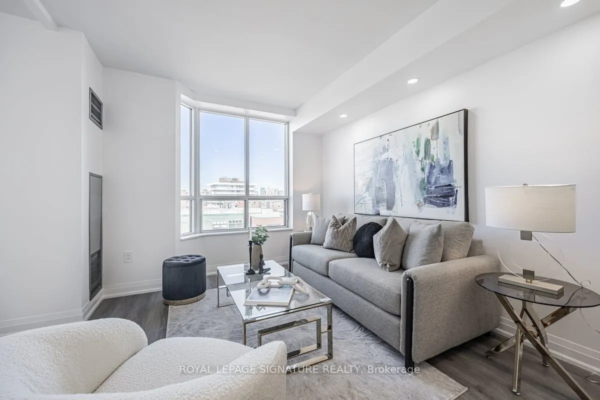 284 Bloor Street W, #1005