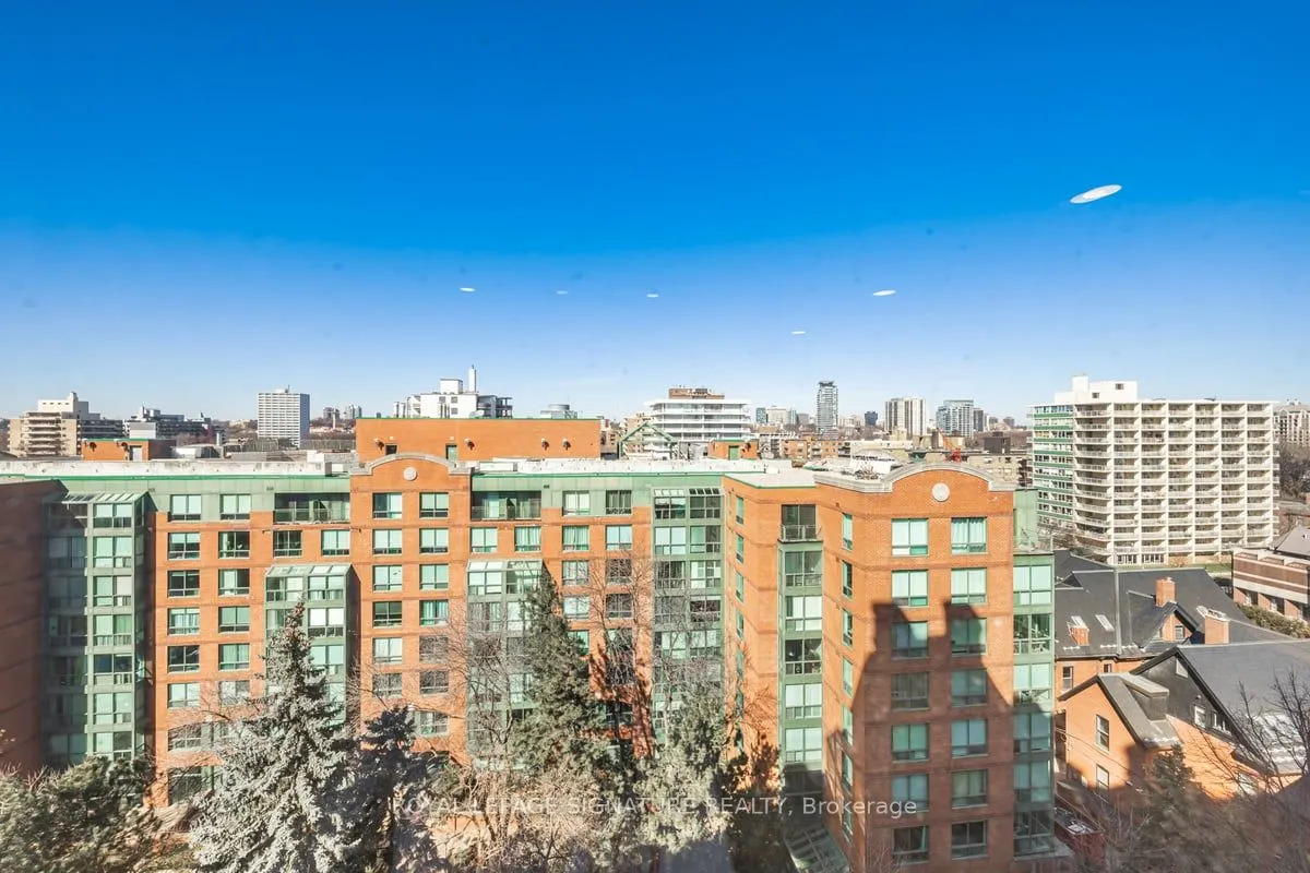284 Bloor Street W, #1005