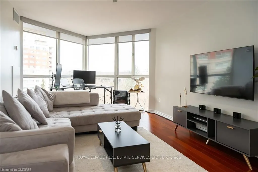 7 Concorde Place, #212