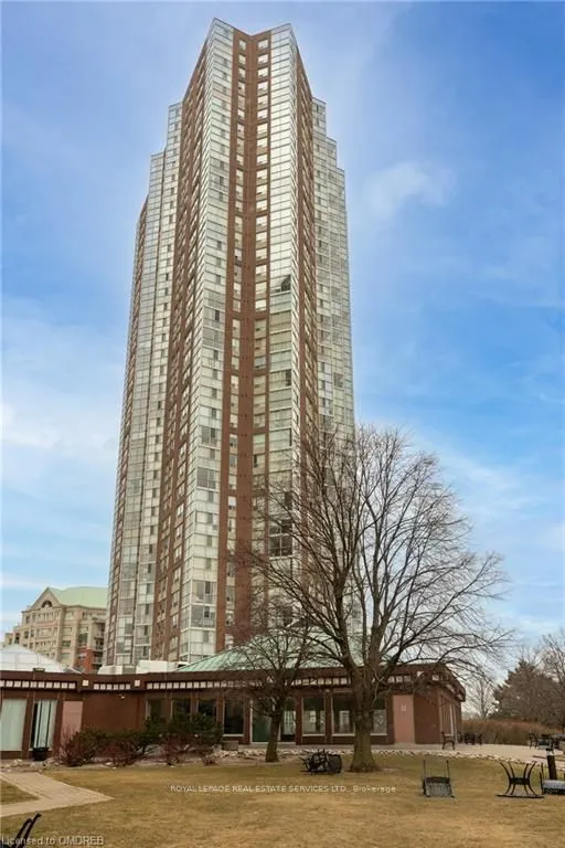 7 Concorde Place, #212