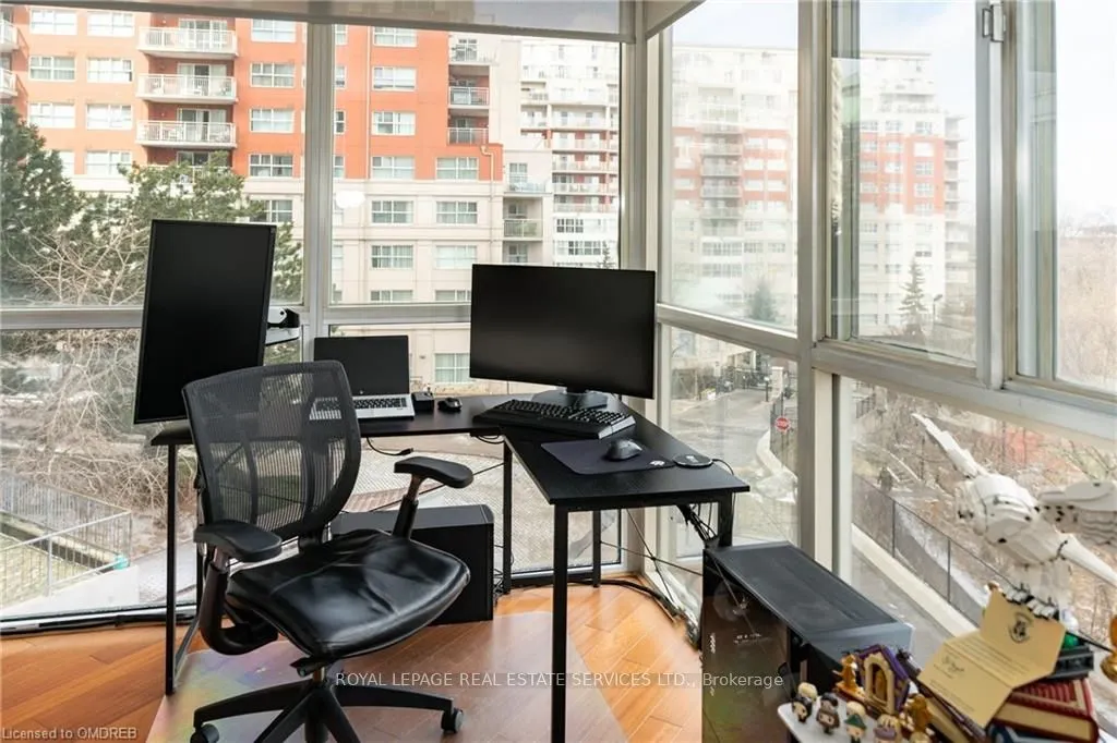 7 Concorde Place, #212