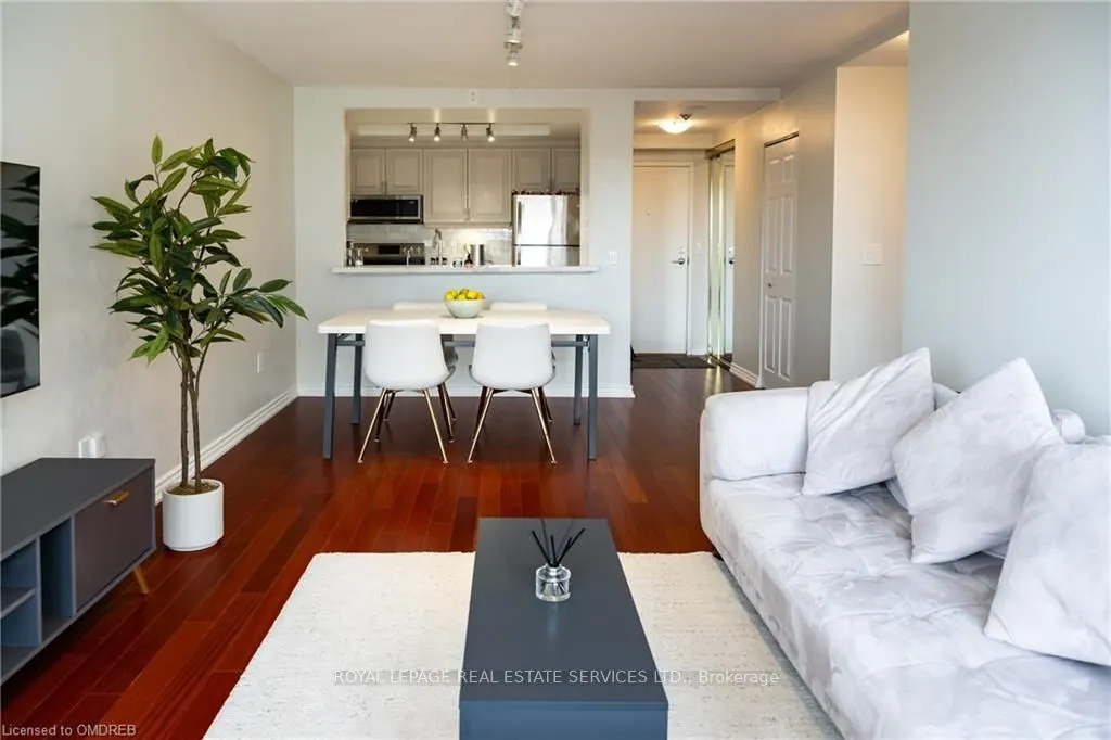 7 Concorde Place, #212