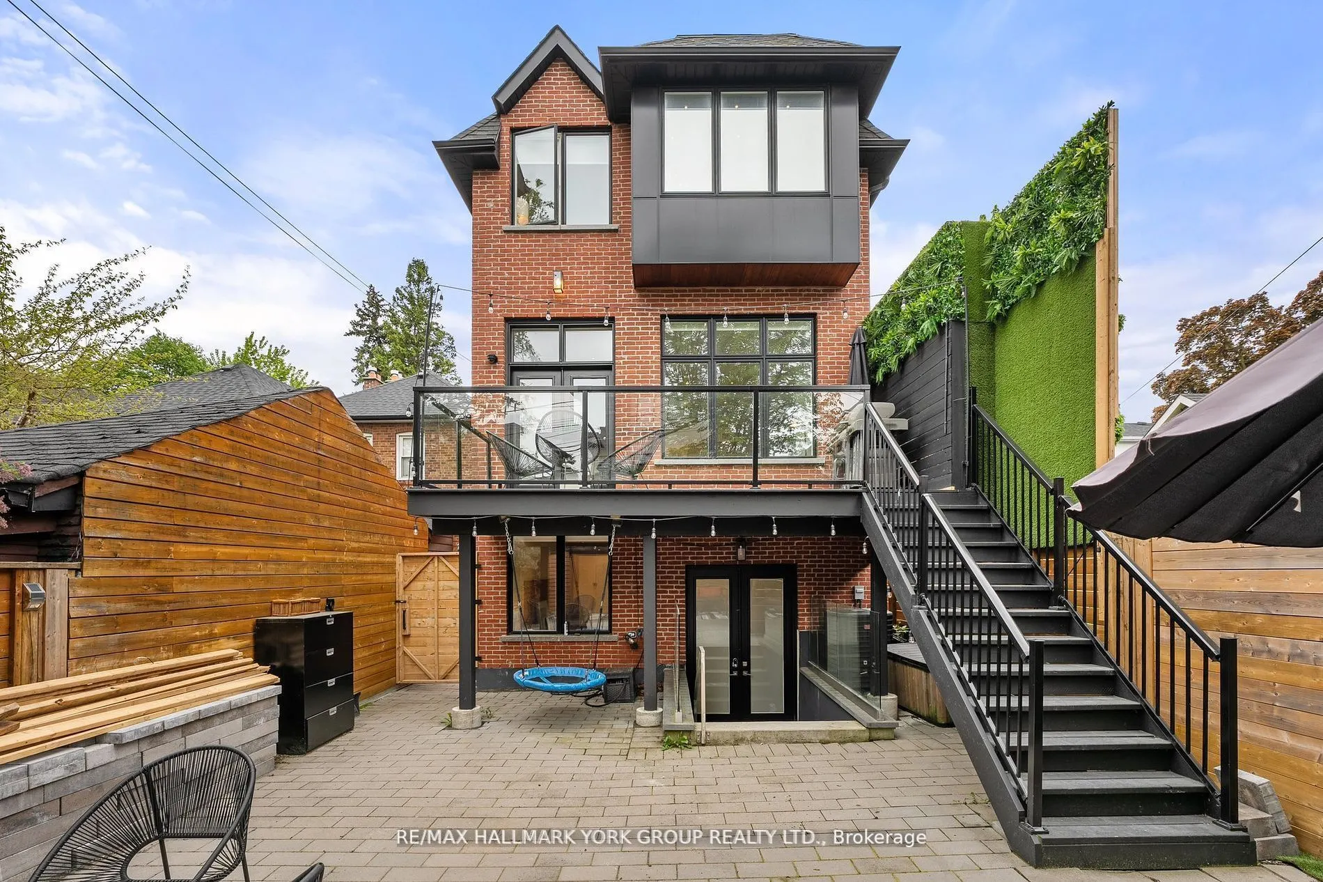100 Roe Avenue