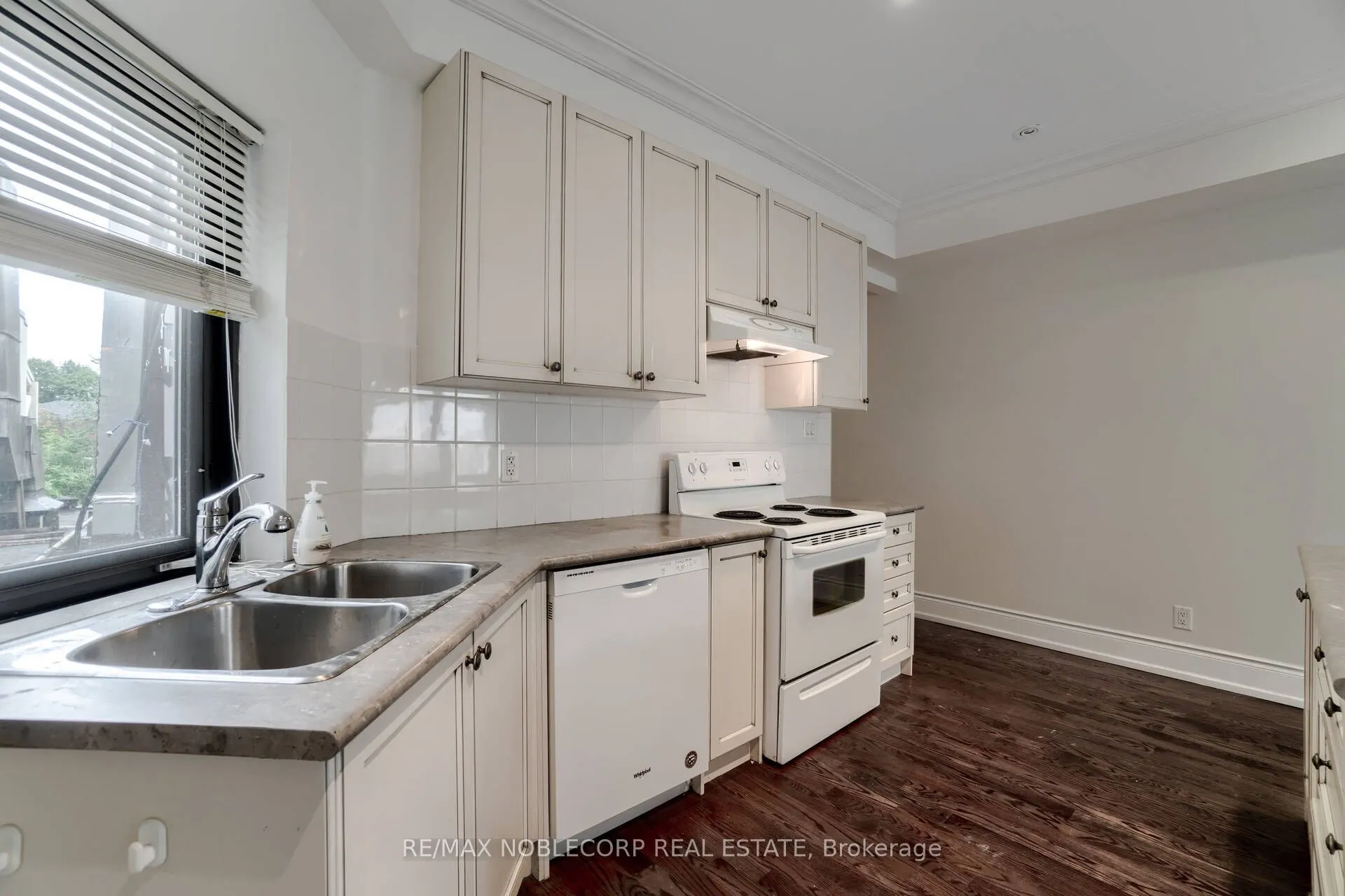 623 Mount Pleasant Road, #Upper A
