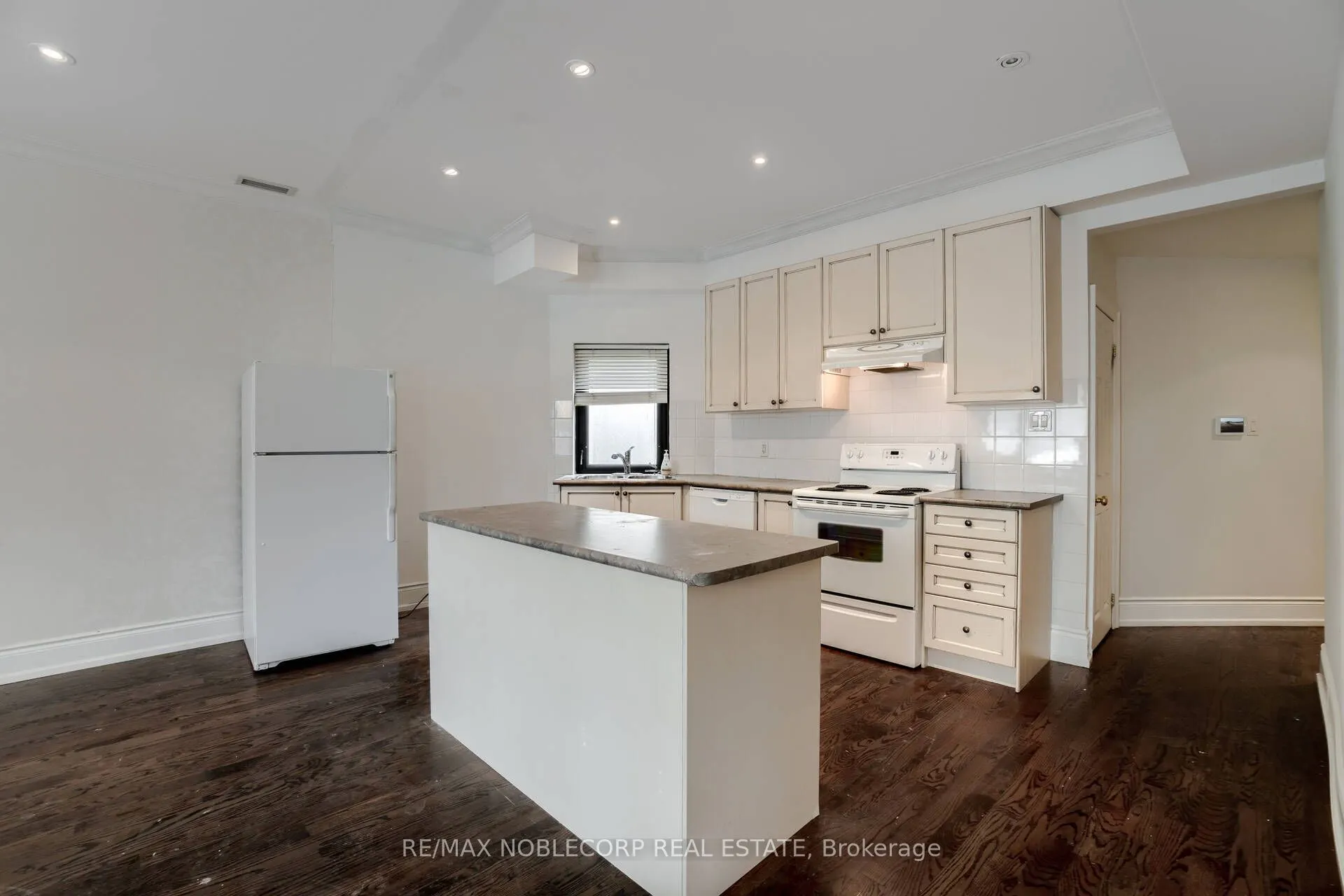 623 Mount Pleasant Road, #Upper A