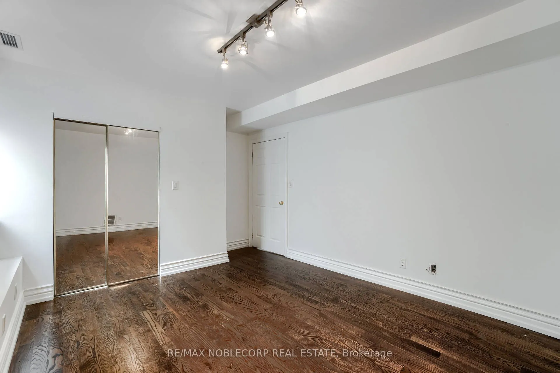 623 Mount Pleasant Road, #Upper A