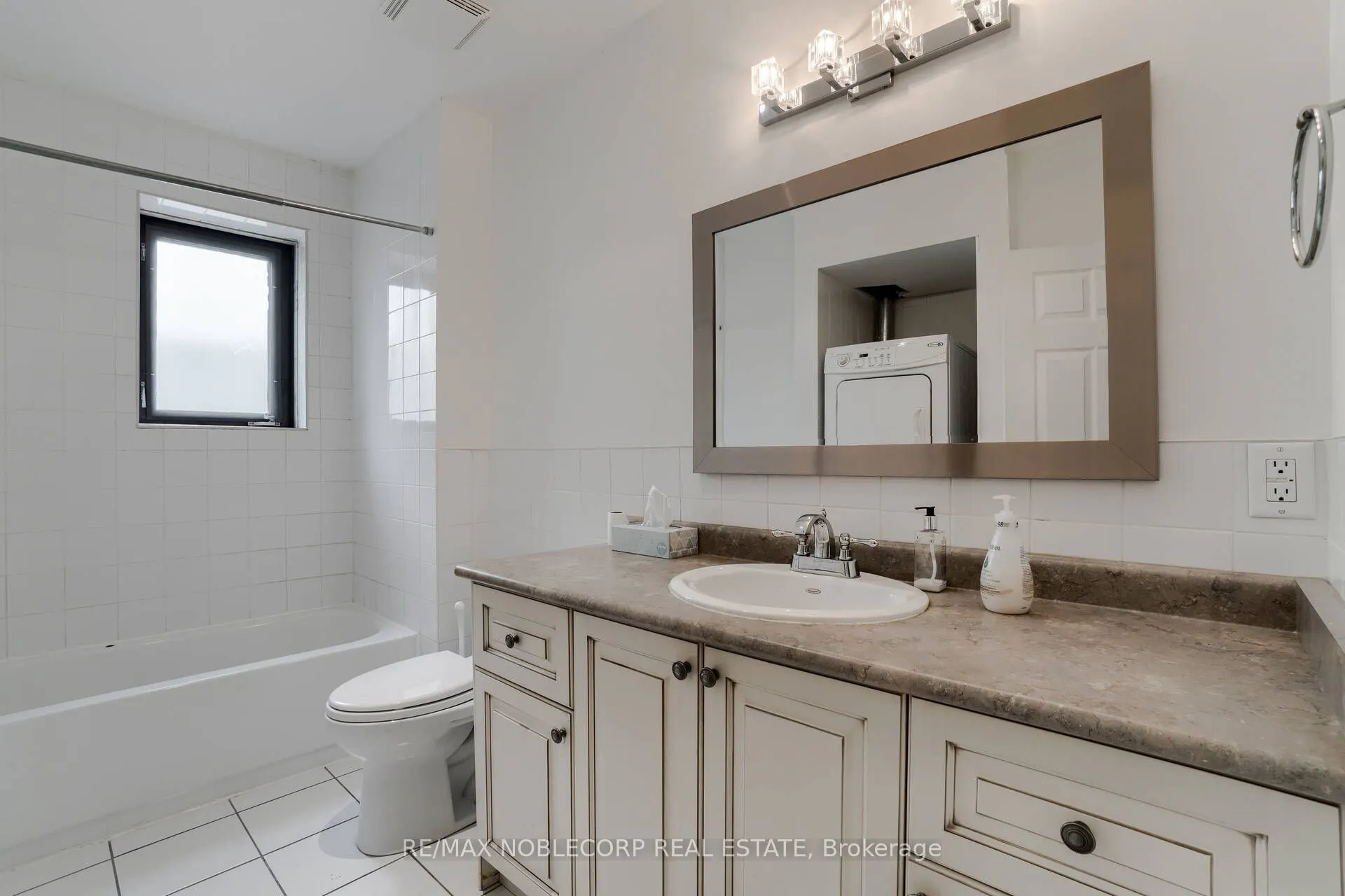 623 Mount Pleasant Road, #Upper A