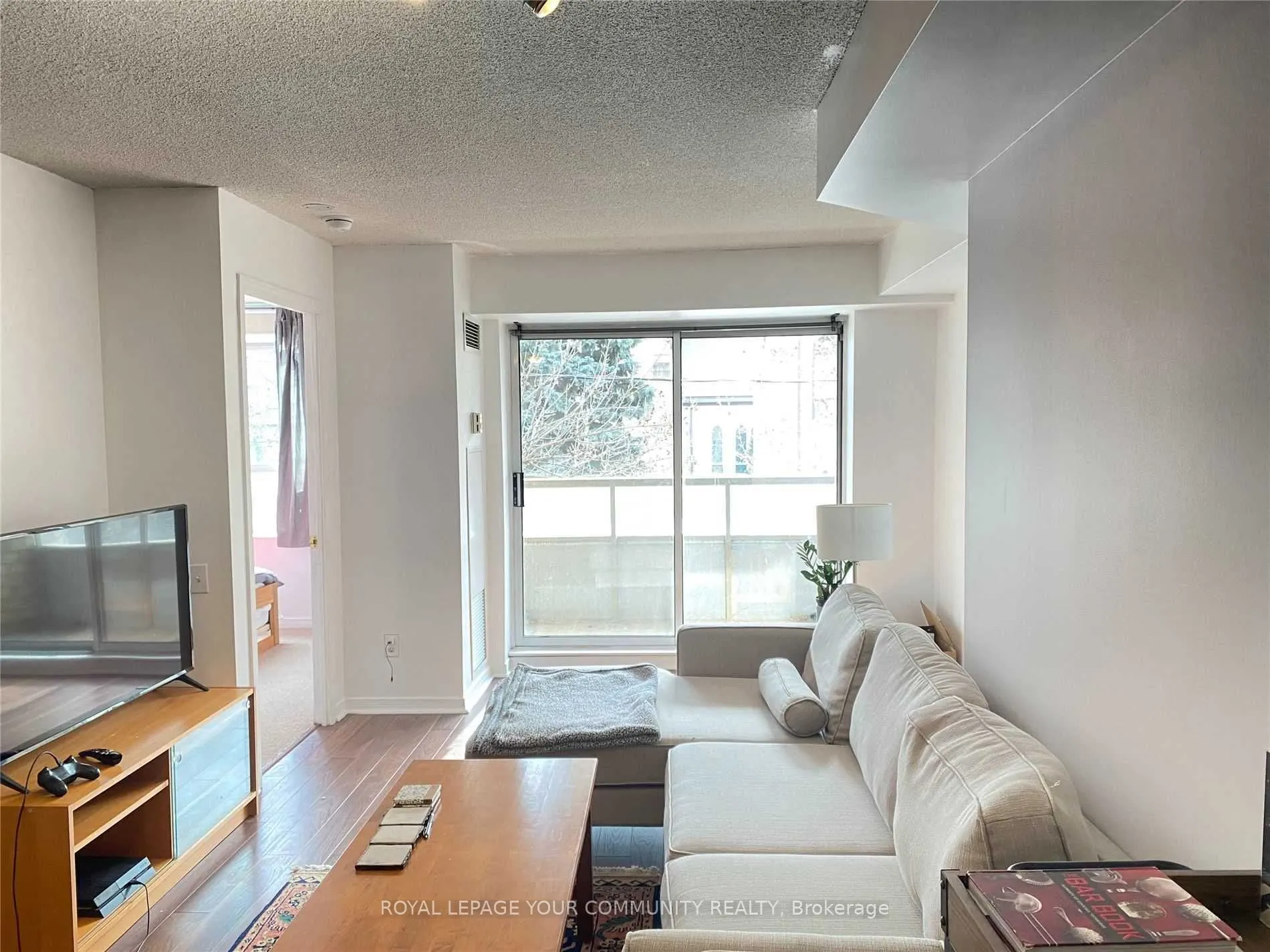 140 Bathurst Street, #210