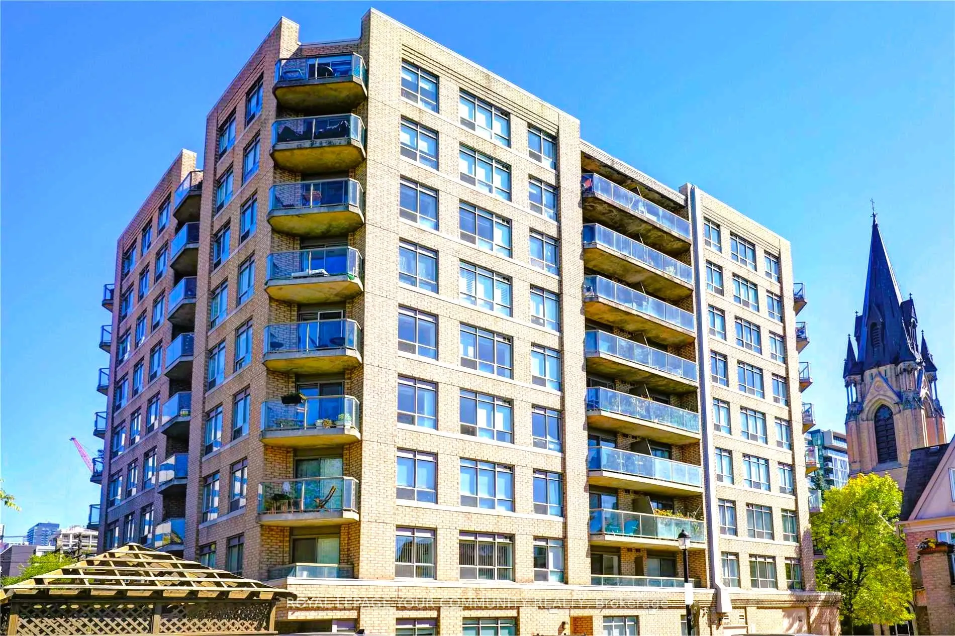 140 Bathurst Street, #210