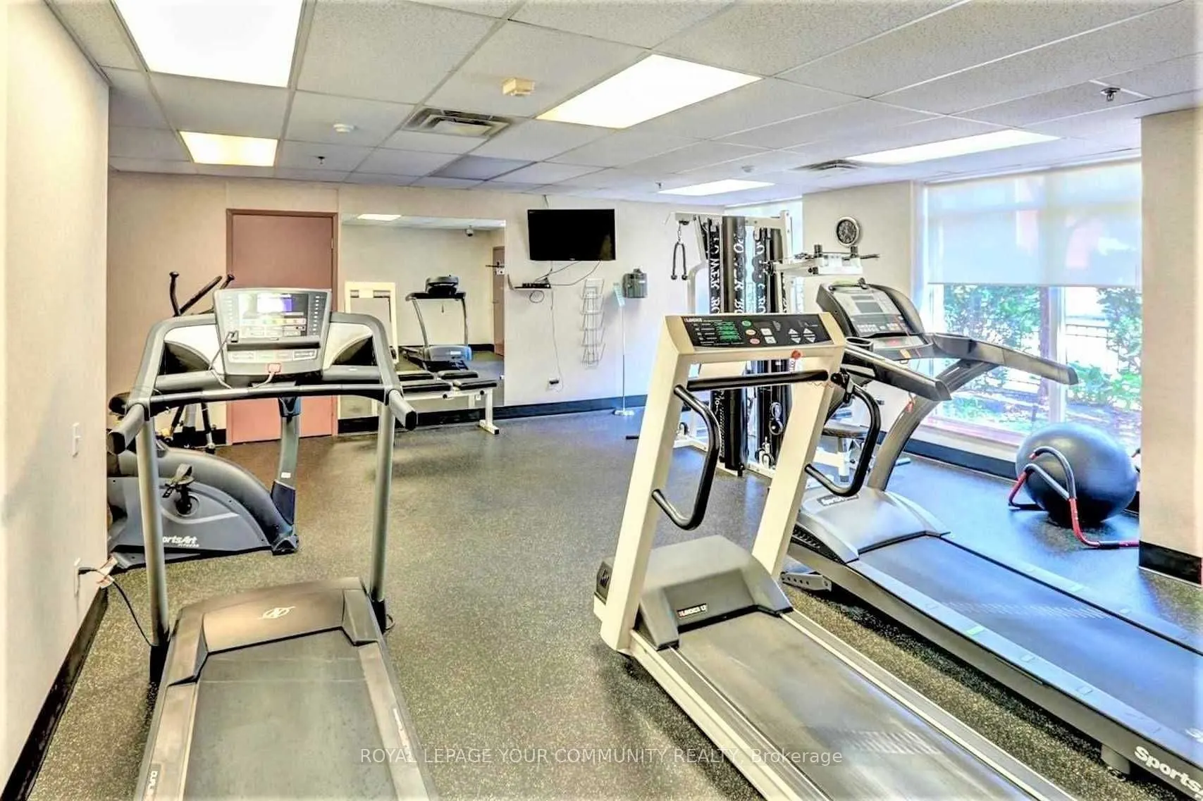 140 Bathurst Street, #210