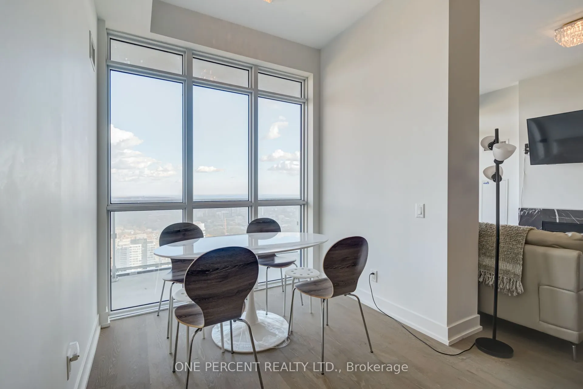 7 Grenville Street, #6108