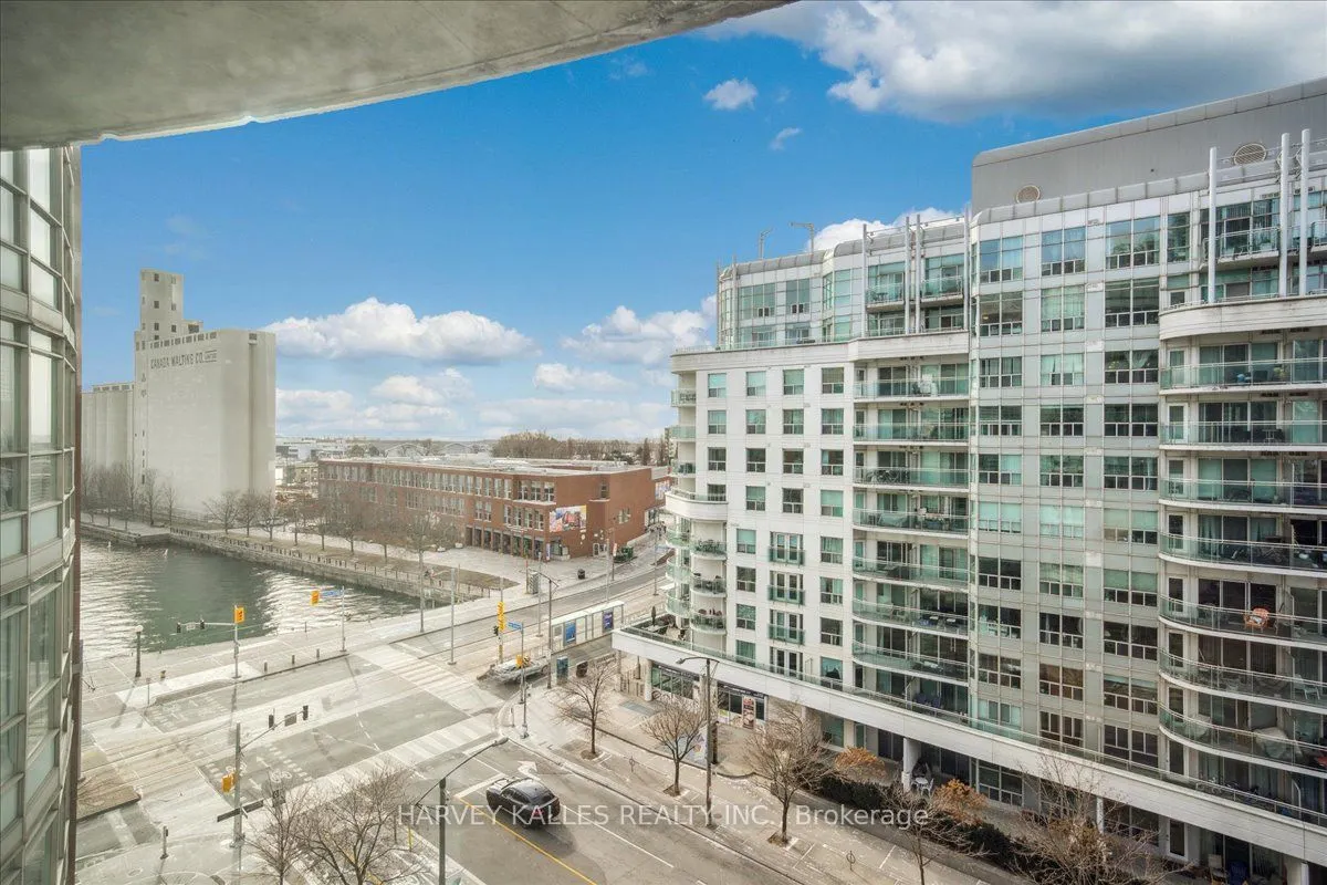 550 Queens Quay W, #809