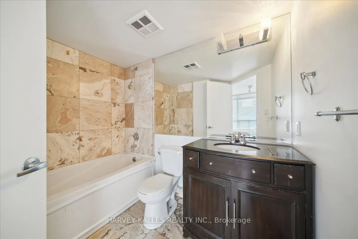 550 Queens Quay W, #809