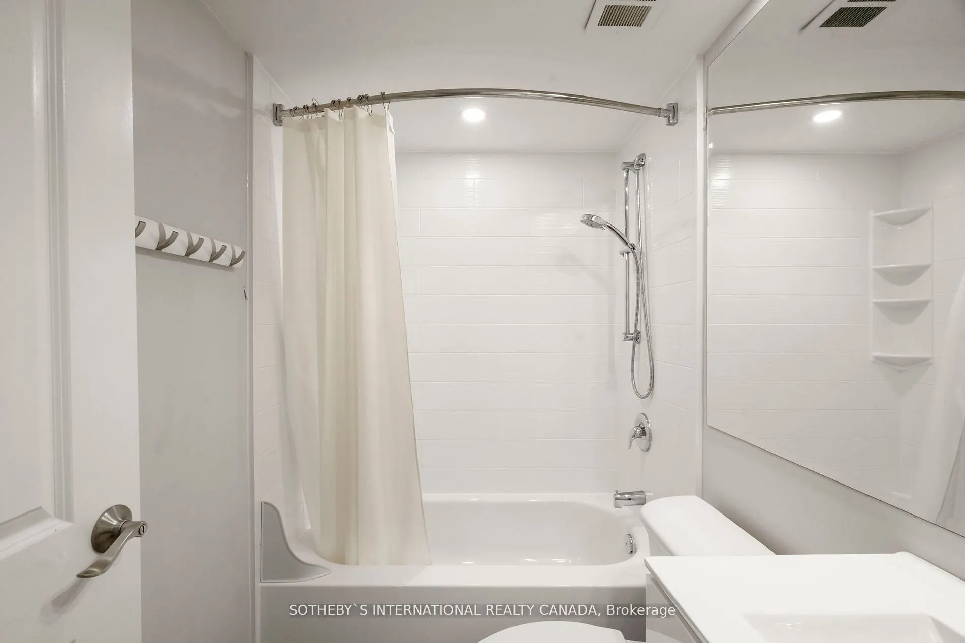33 Harbour Square, #2208