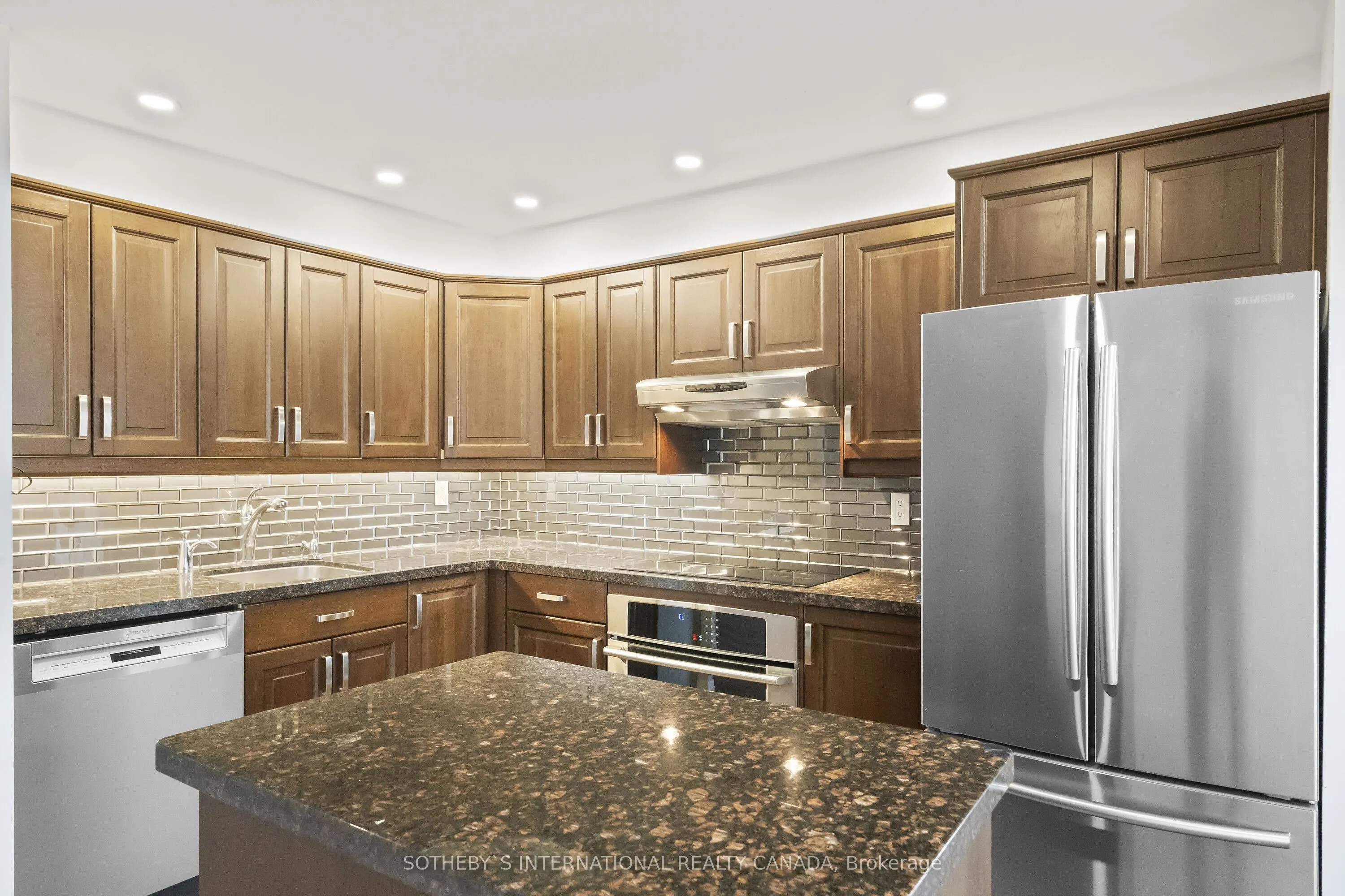 33 Harbour Square, #2208