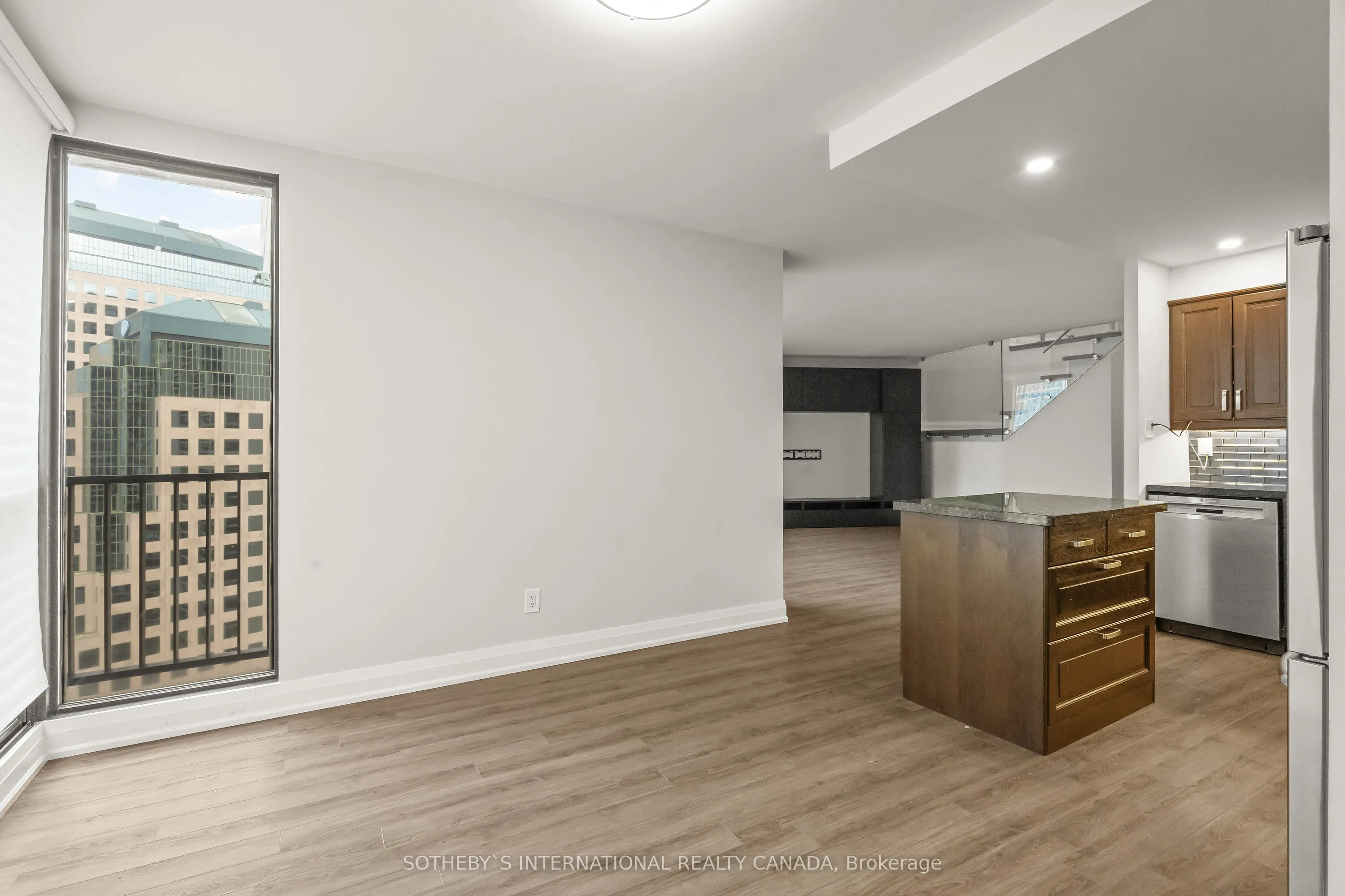 33 Harbour Square, #2208