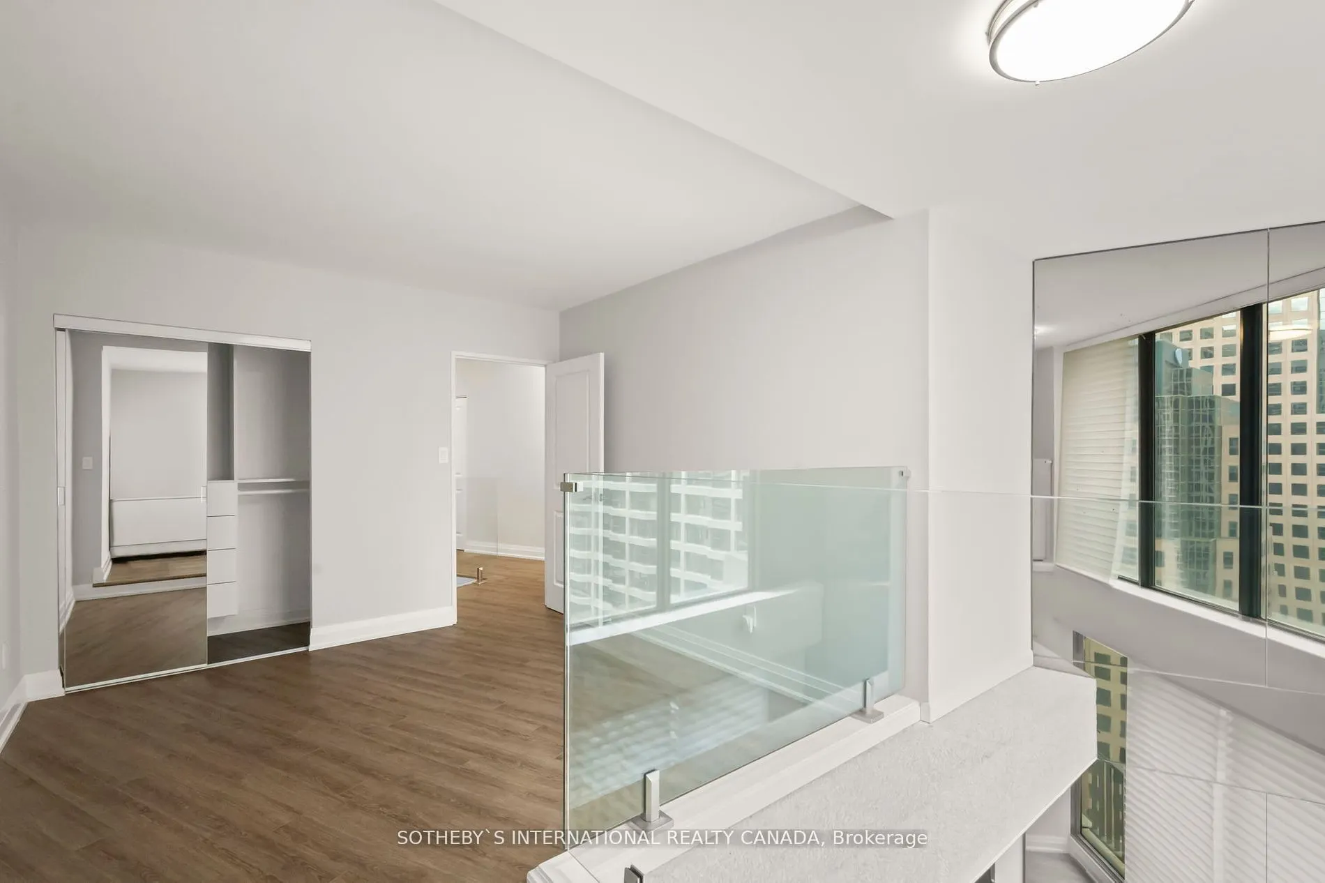 33 Harbour Square, #2208