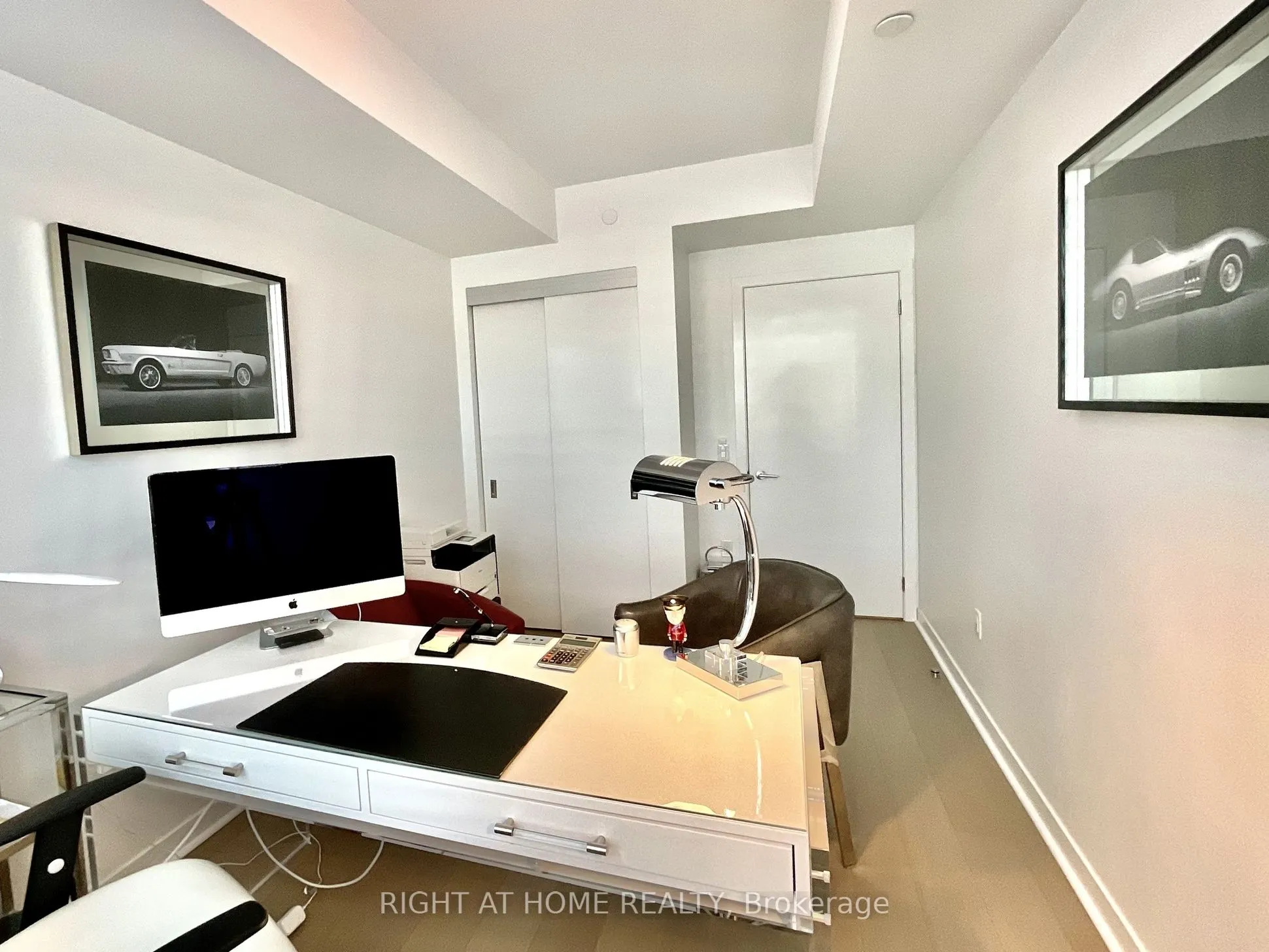 501 Adelaide Street W, #802