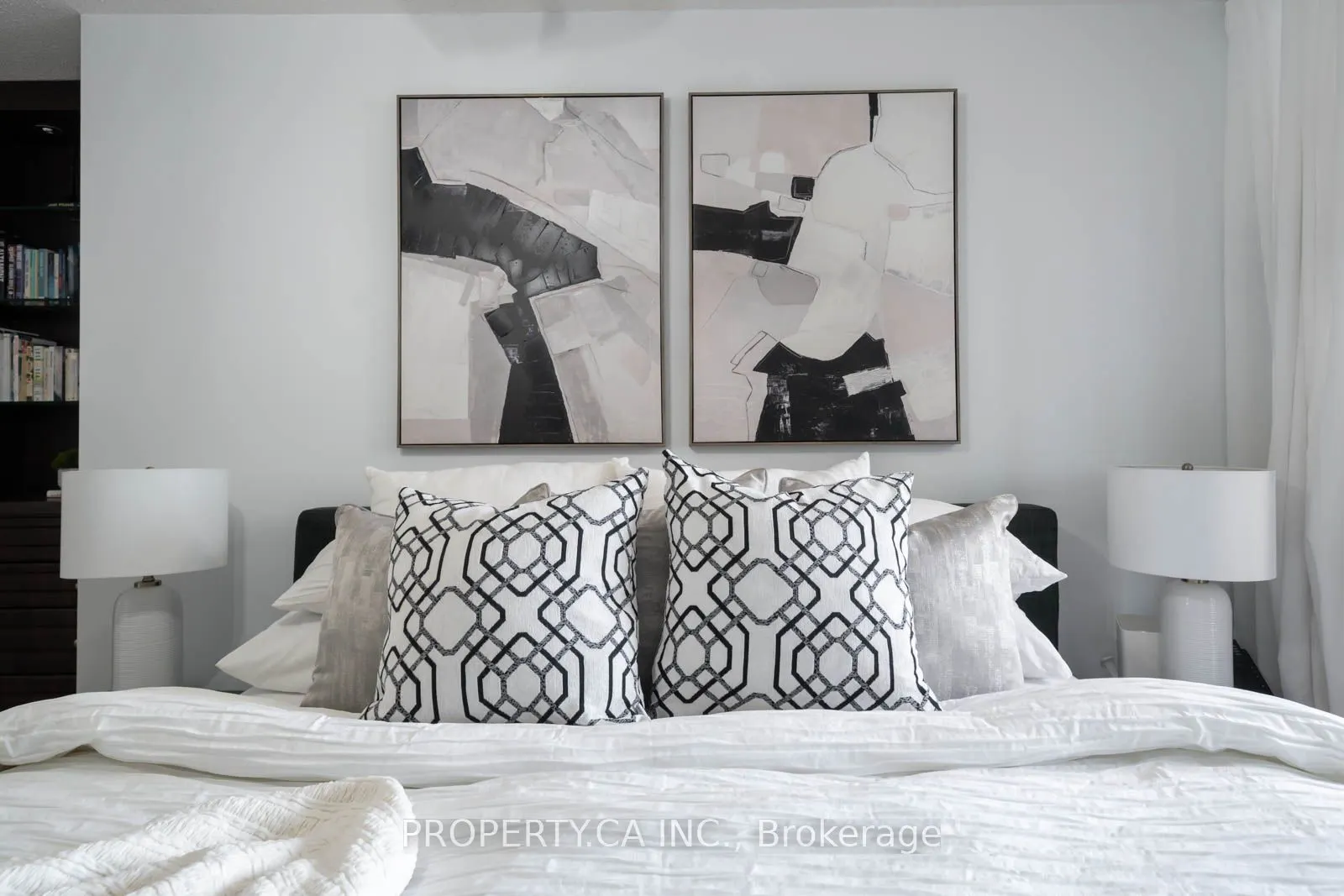 43 Eglinton Avenue E, #1902