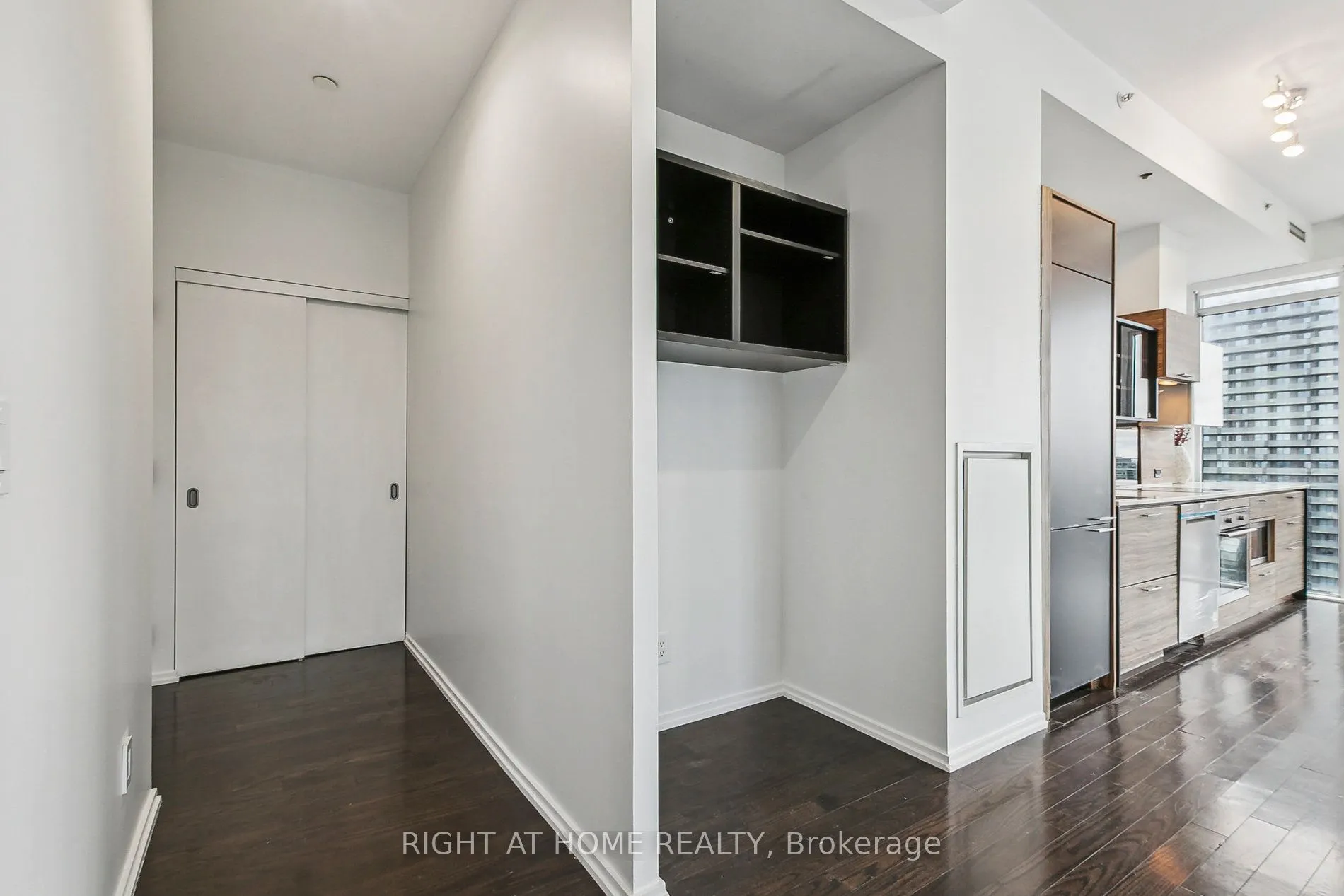 75 St Nicholas Street, #3506