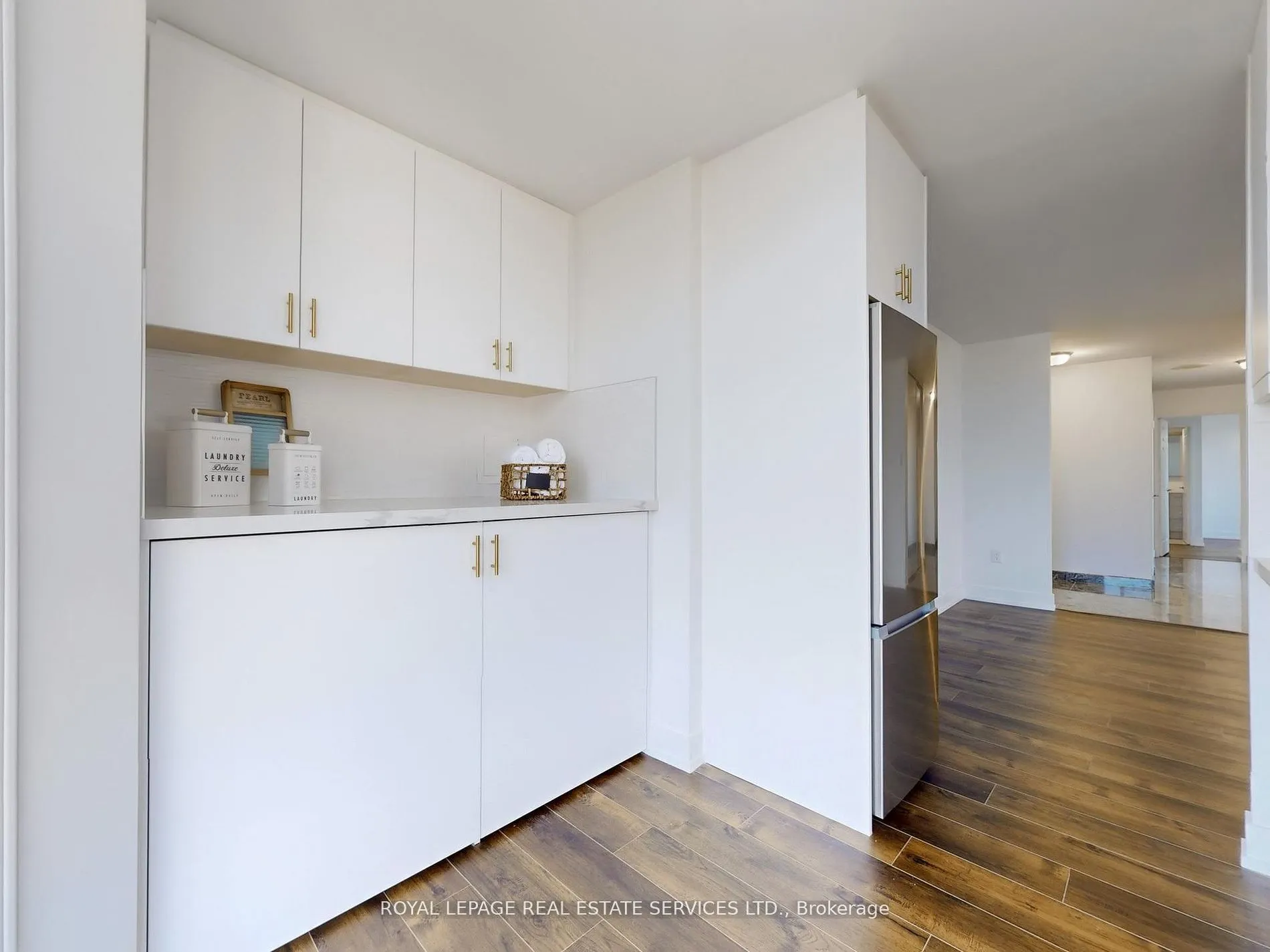 80 Antibes Drive, #2602