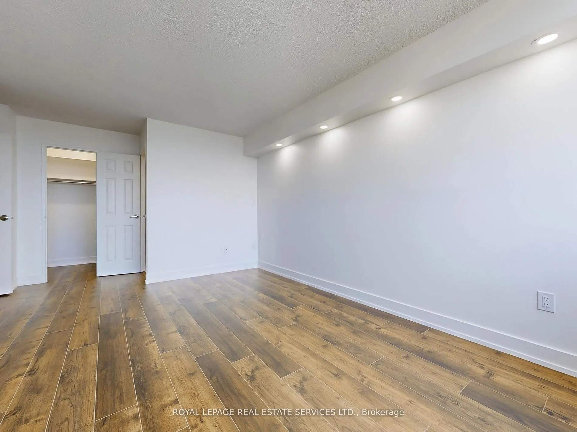 80 Antibes Drive, #2602