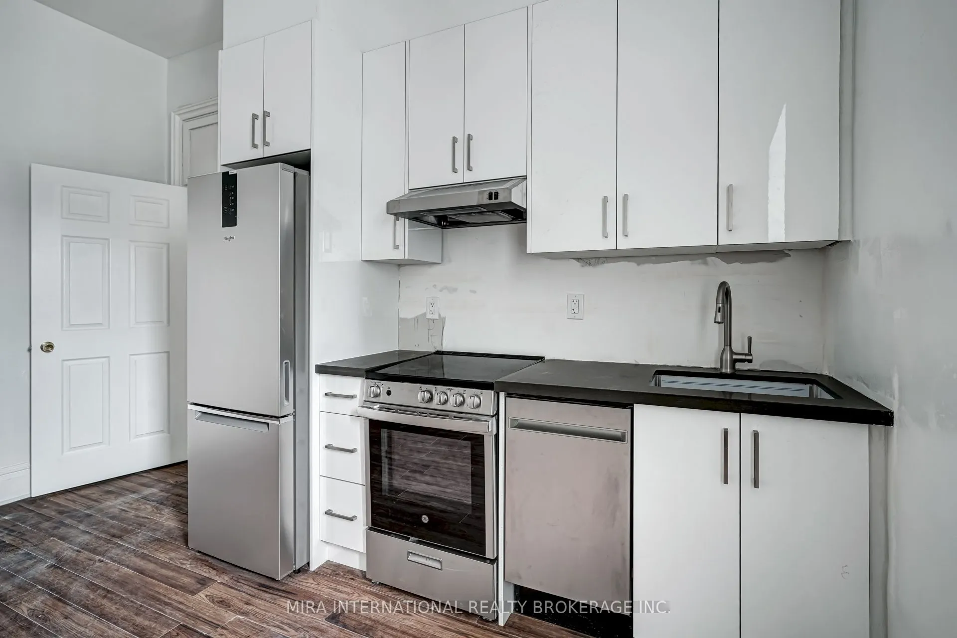 180 Sherbourne Street, #301