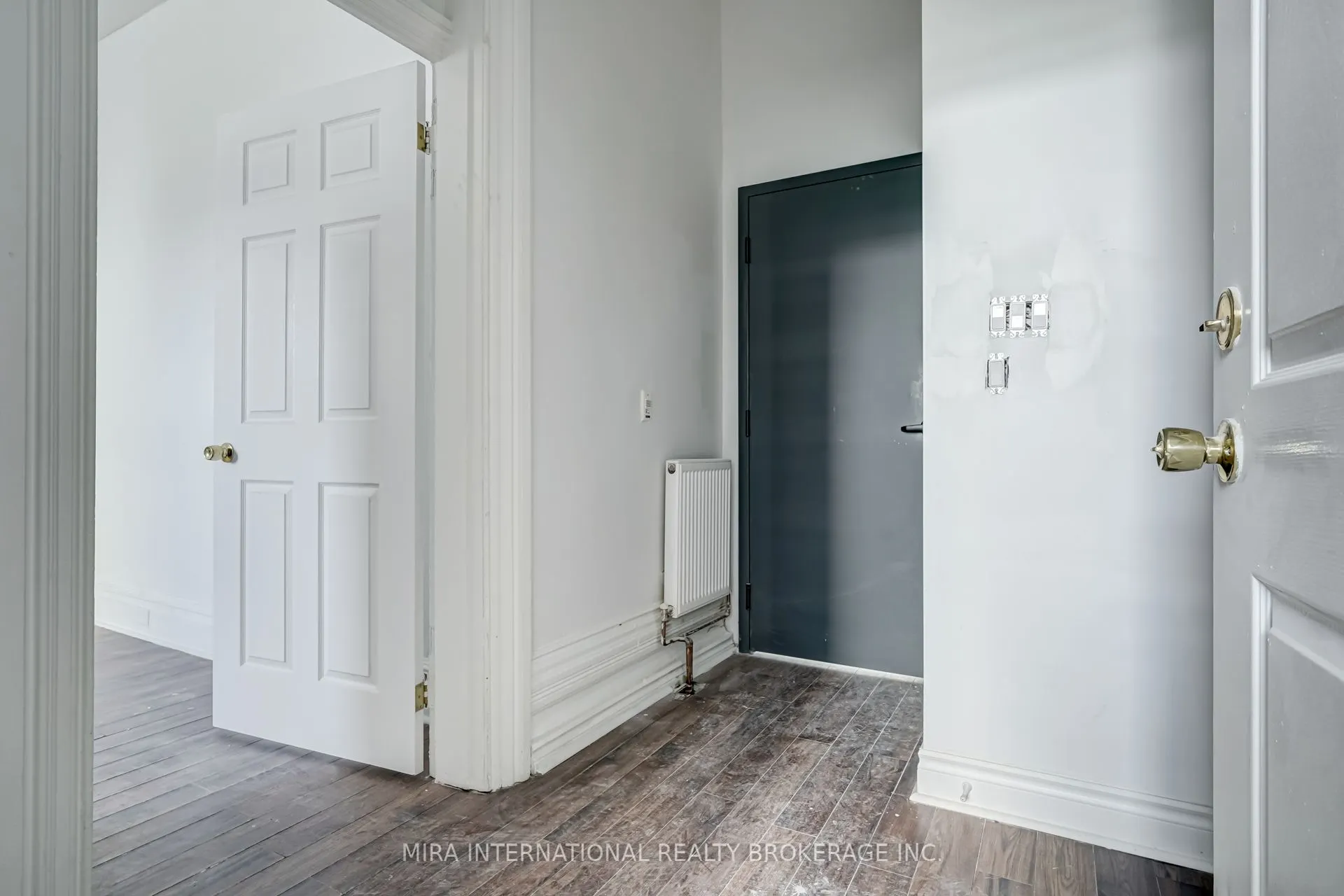180 Sherbourne Street, #301