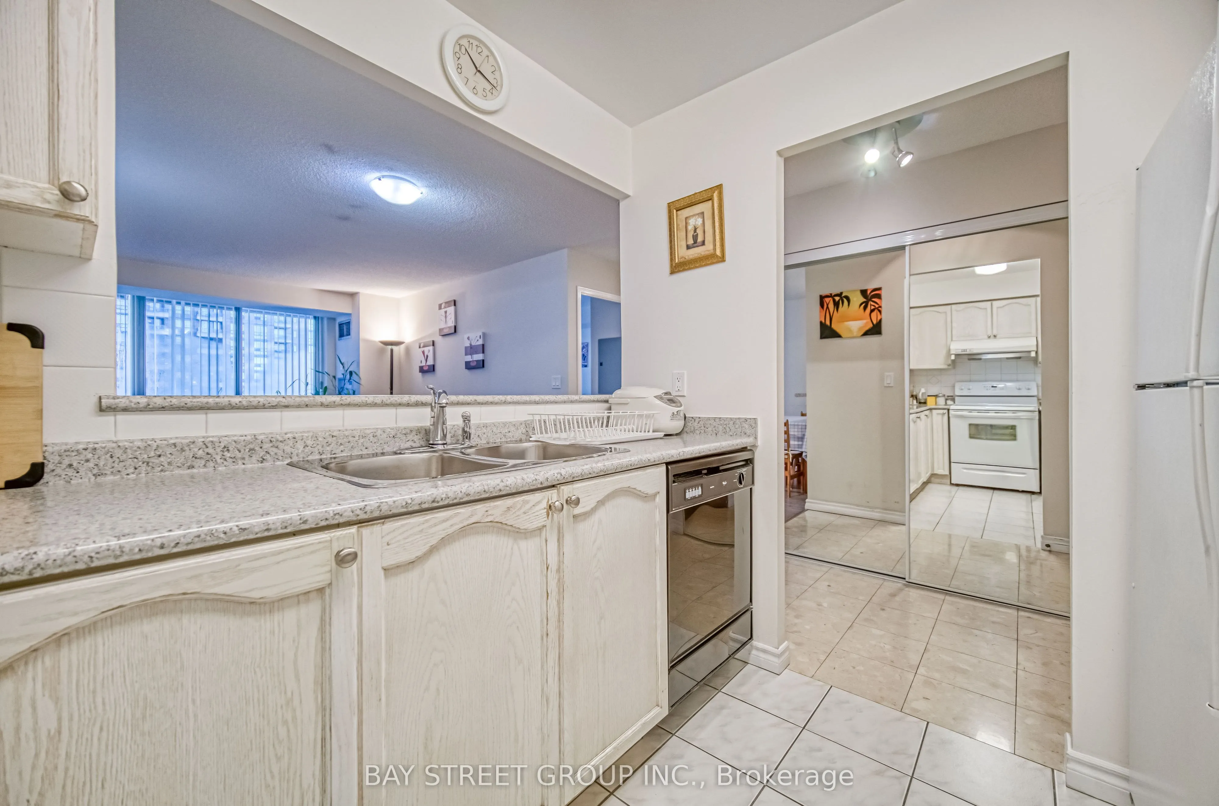 39 Pemberton Avenue, #601